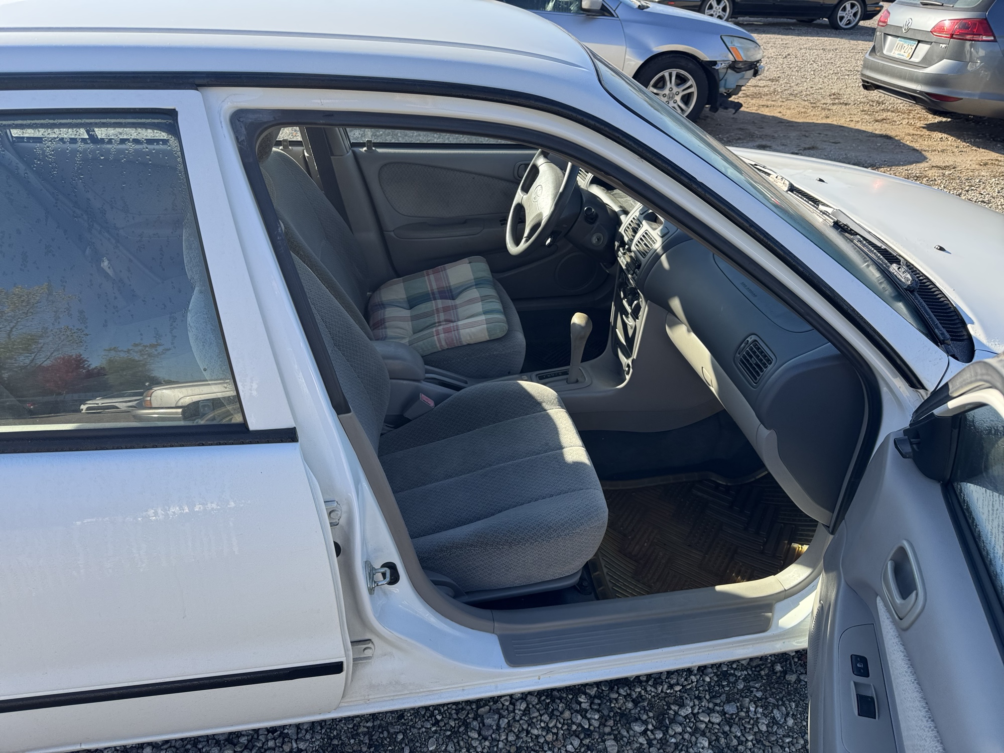 2000 toyota corolla ve with 73258 miles for sale near Elk River, Minnesota 106807_31_passenger_seat.jpg