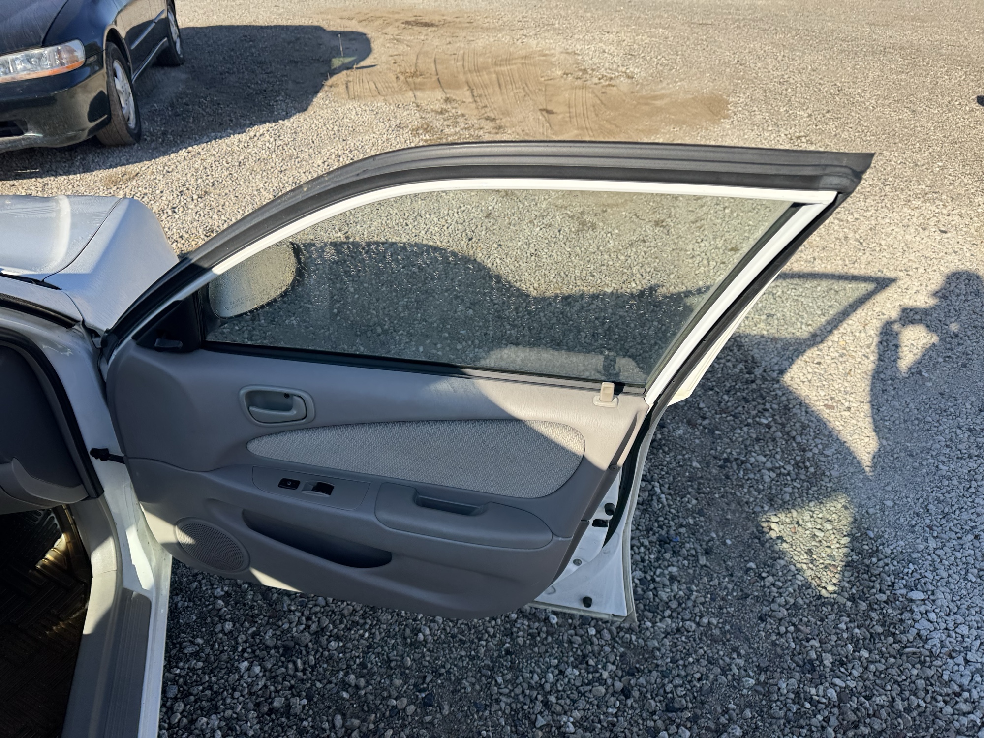 2000 toyota corolla ve with 73258 miles for sale near Elk River, Minnesota 106807_32_passenger_door_panel.jpg