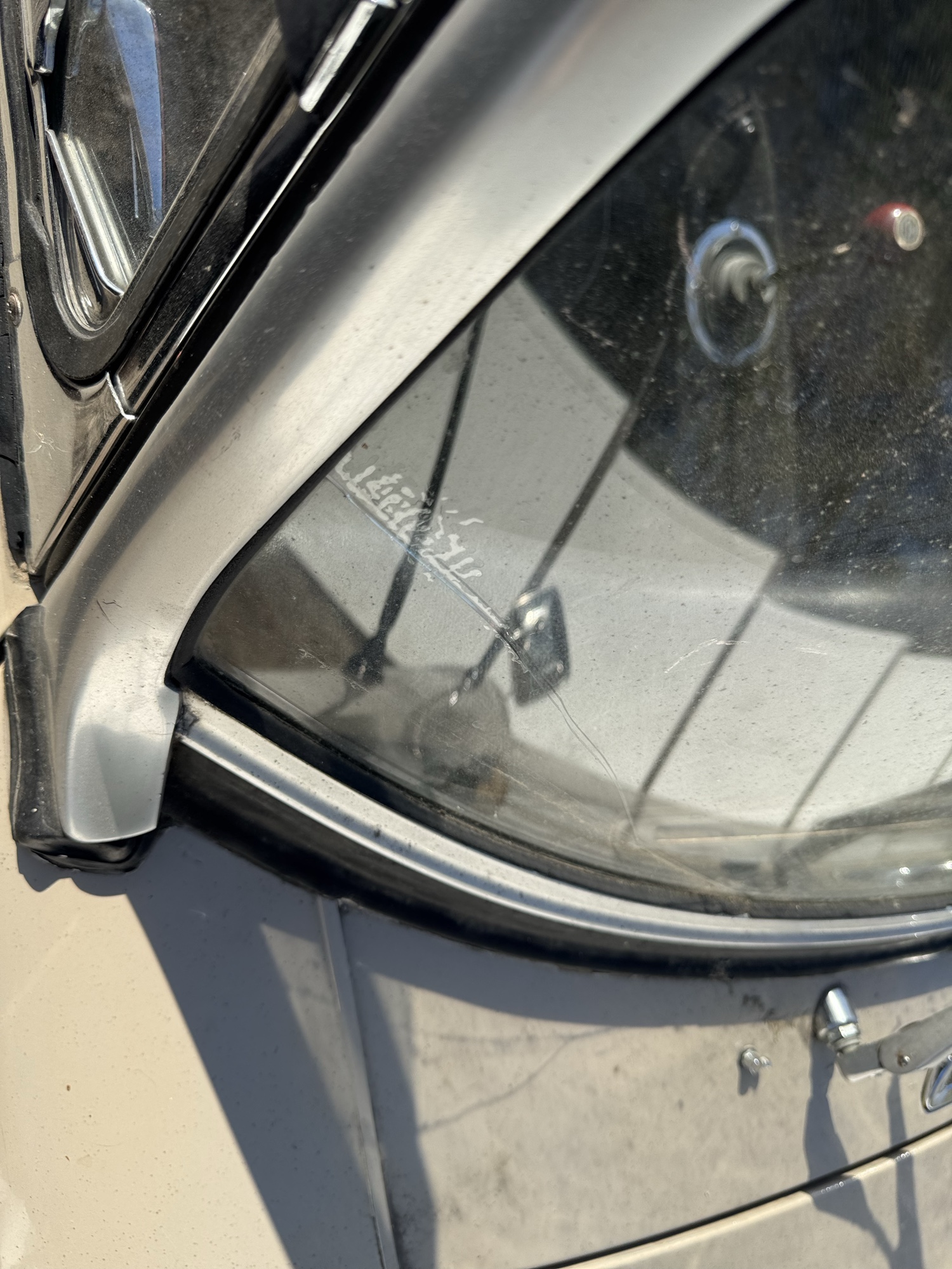 1971 mg mgb with 86647 miles for sale near Elk River, Minnesota 106808_09_front_windshield.jpg