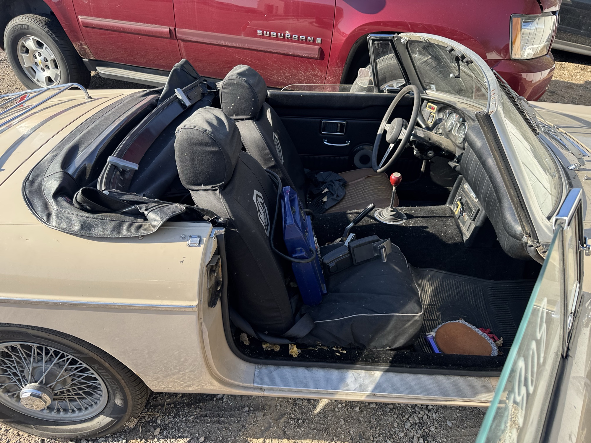 1971 mg mgb with 86647 miles for sale near Elk River, Minnesota 106808_31_passenger_seat.jpg