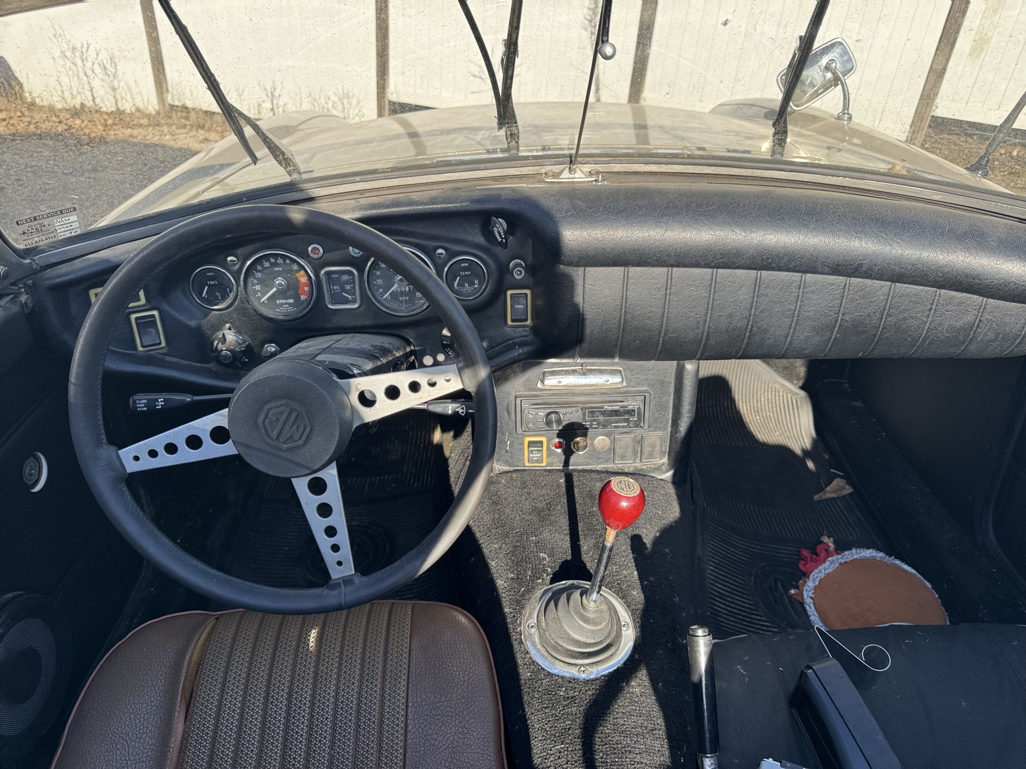 1971 mg mgb with 86647 miles for sale near Elk River, Minnesota 106808_34_whole_dash.jpg