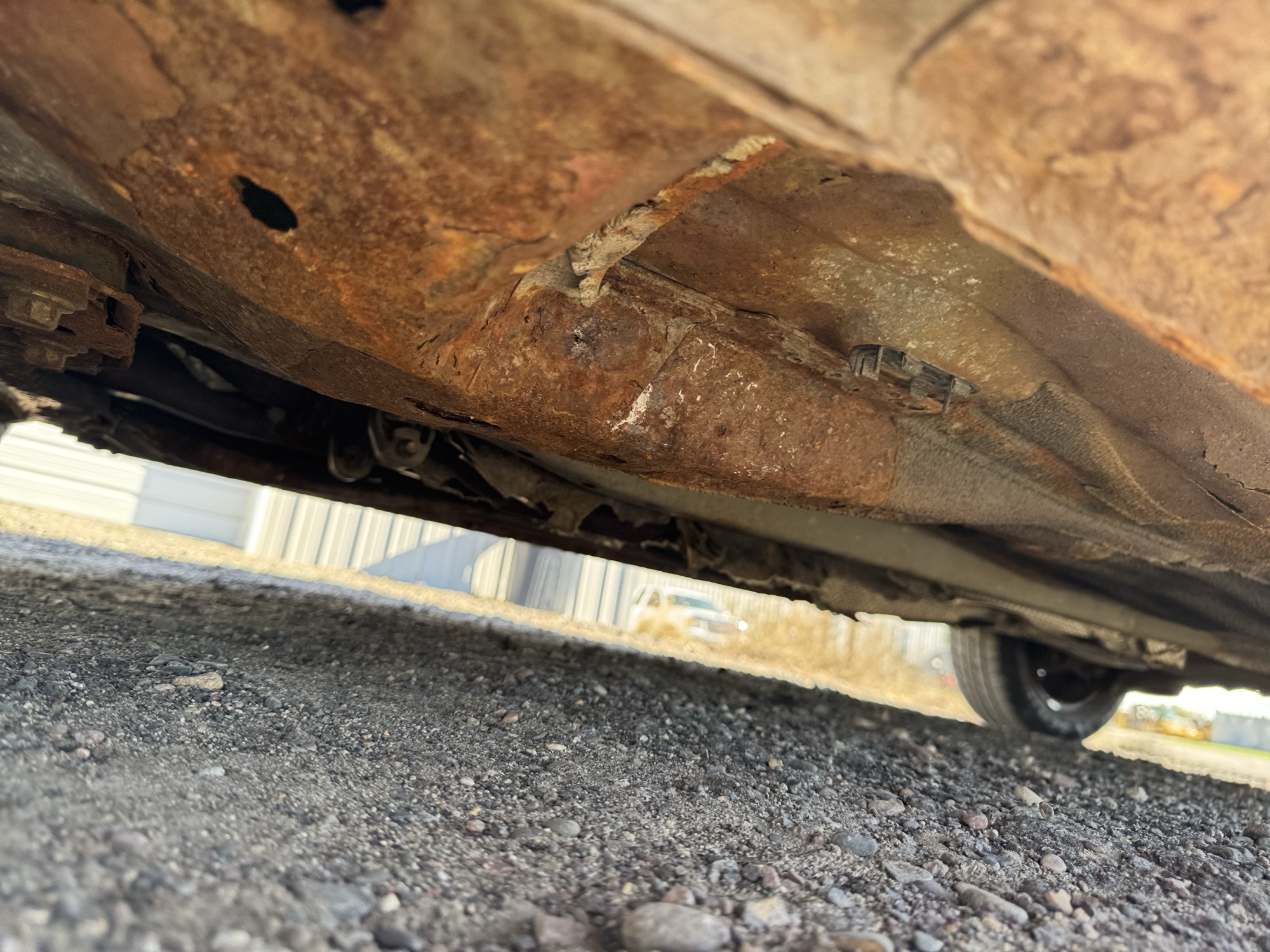 2007 ford focus zx4-s with 171514 miles for sale near Elk River, Minnesota 106809_17_undercar_drv_side.jpg