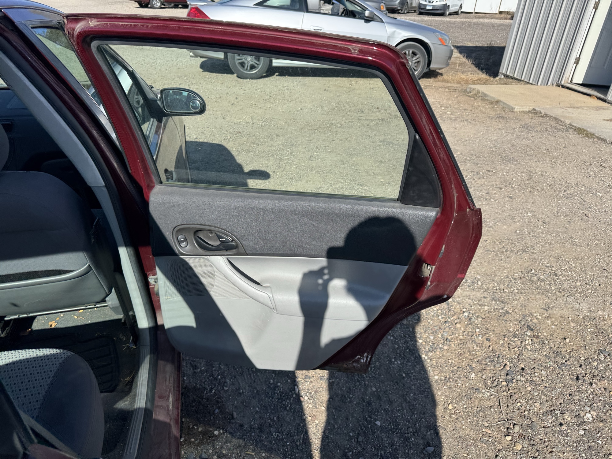 2007 ford focus zx4-s with 171514 miles for sale near Elk River, Minnesota 106809_30_pass_rear_door_panel.jpg
