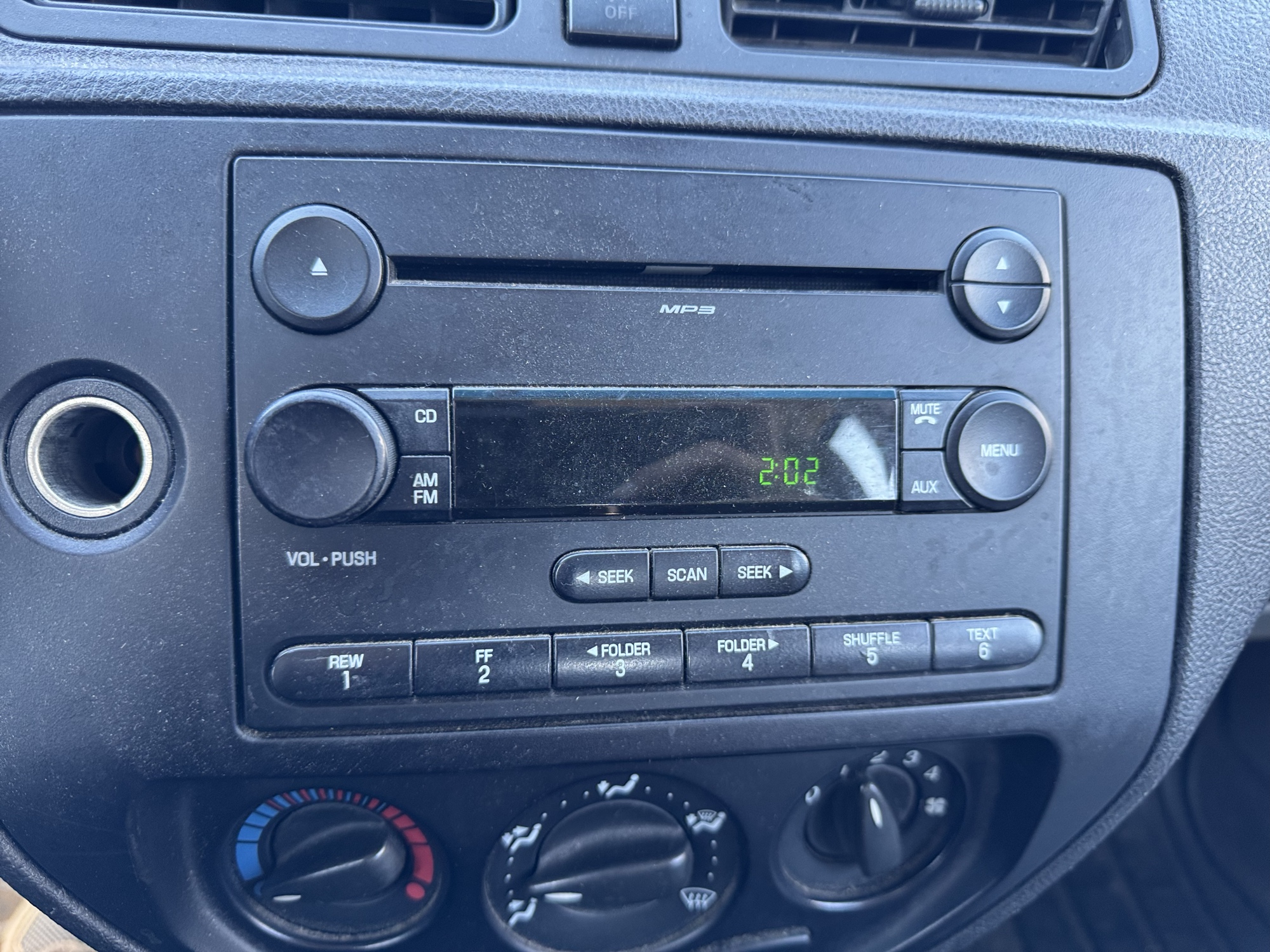 2007 ford focus zx4-s with 171514 miles for sale near Elk River, Minnesota 106809_39_radio_closeup.jpg