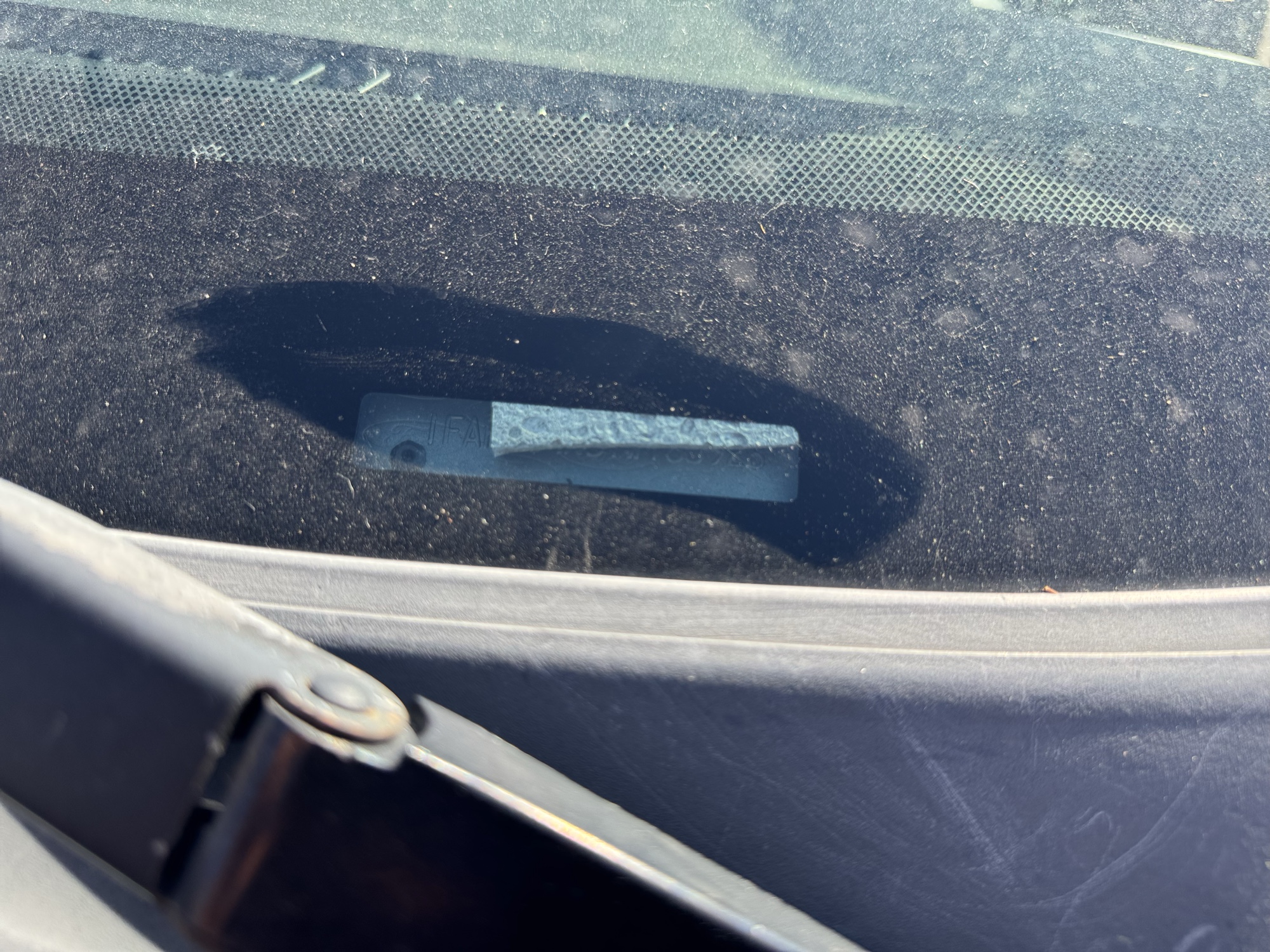 2007 ford focus zx4-s with 171514 miles for sale near Elk River, Minnesota 106809_48_windshield_vin_plate.jpg