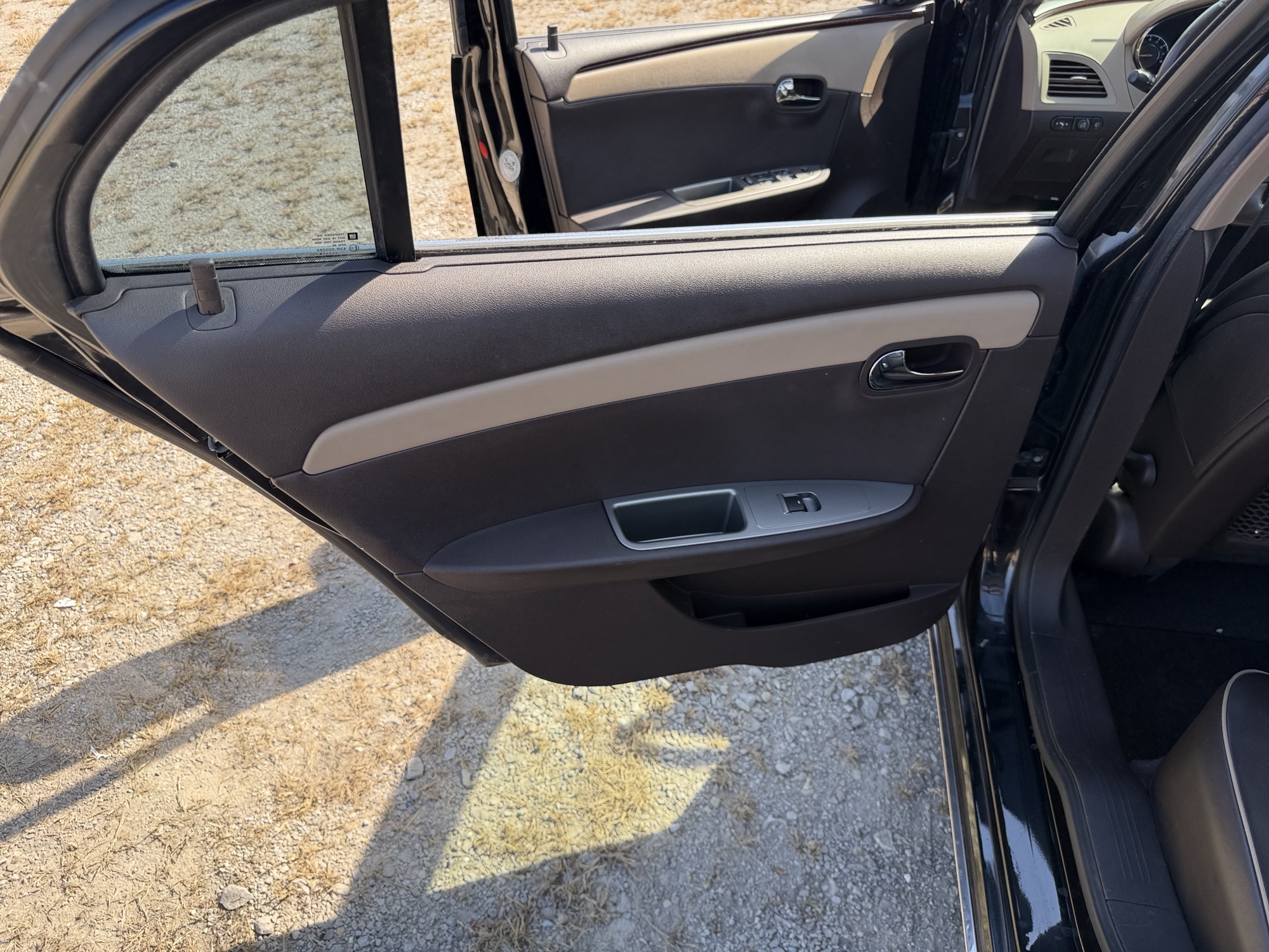2008 chevrolet malibu ltz with 95181 miles for sale near St. Louis, Missouri 106810_25_drv_rear_door_panel.jpg