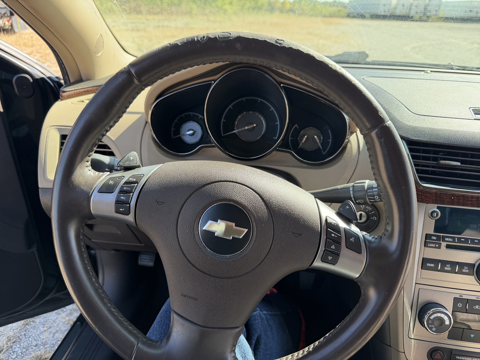 2008 chevrolet malibu ltz with 95181 miles for sale near St. Louis, Missouri 106810_33_dash_from_driver.jpg