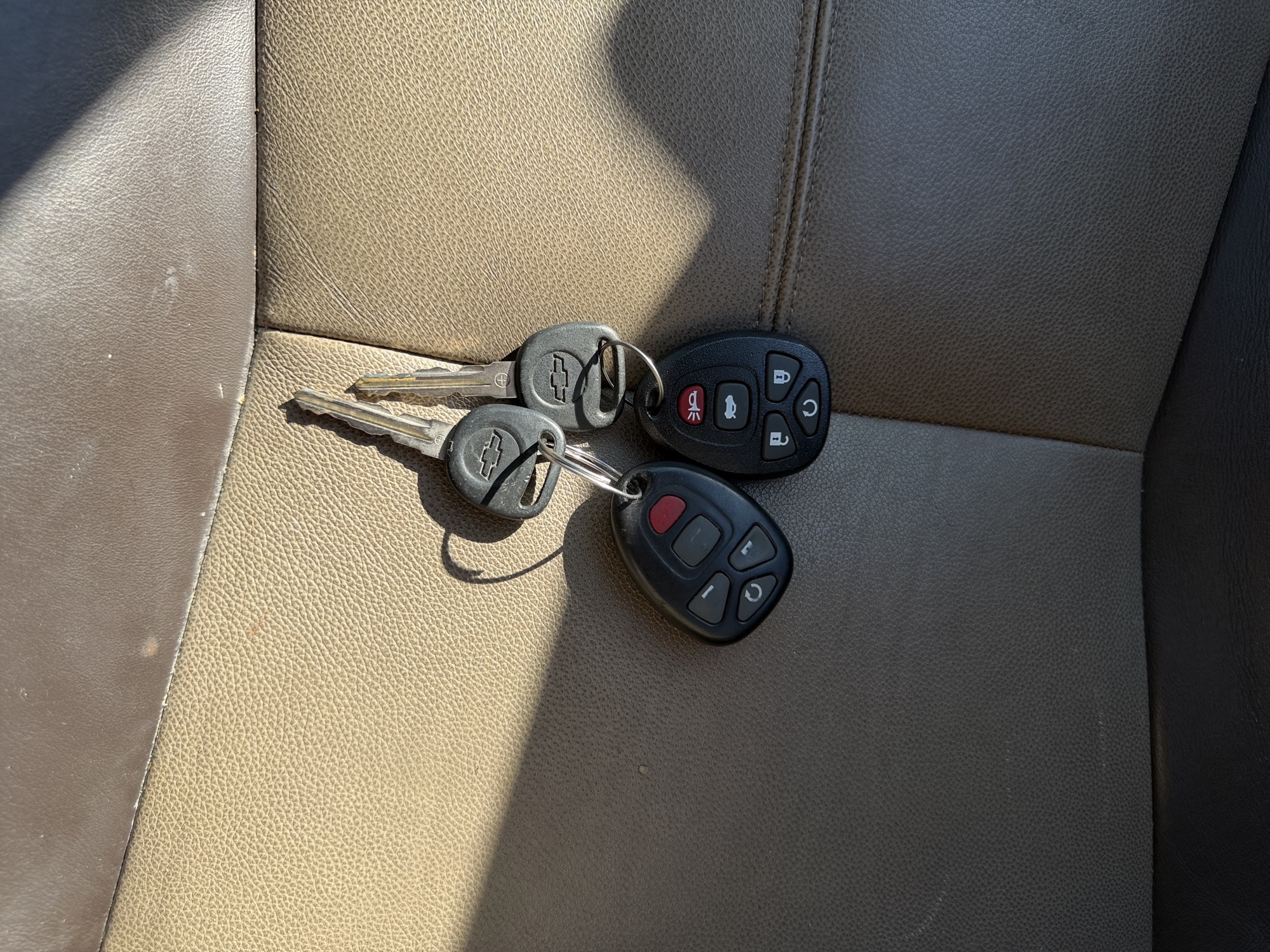 2008 chevrolet malibu ltz with 95181 miles for sale near St. Louis, Missouri 106810_51_keys.jpg