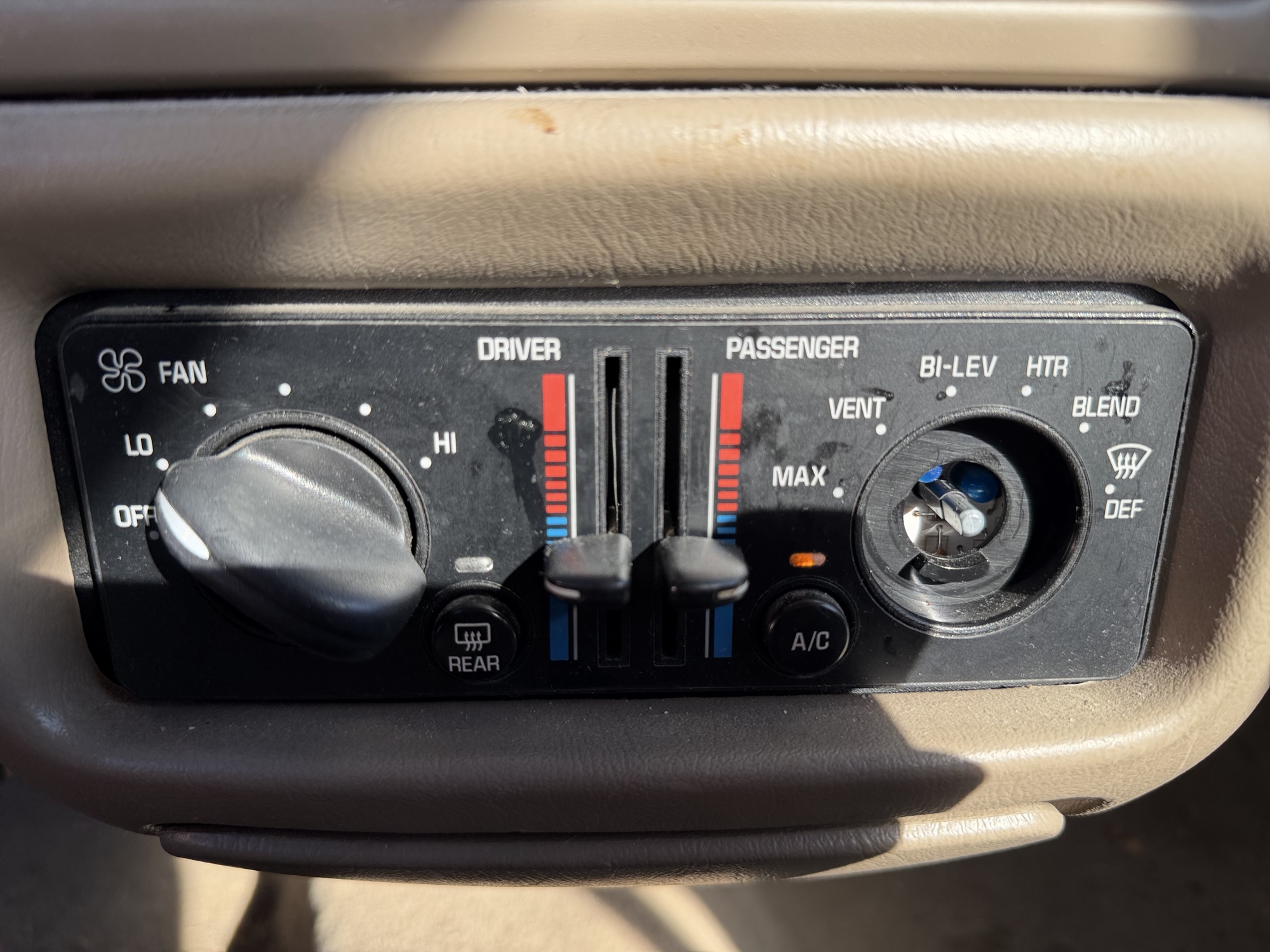 2003 buick century custom with 83665 miles for sale near Elk River, Minnesota 106811_40_climate_control.jpg