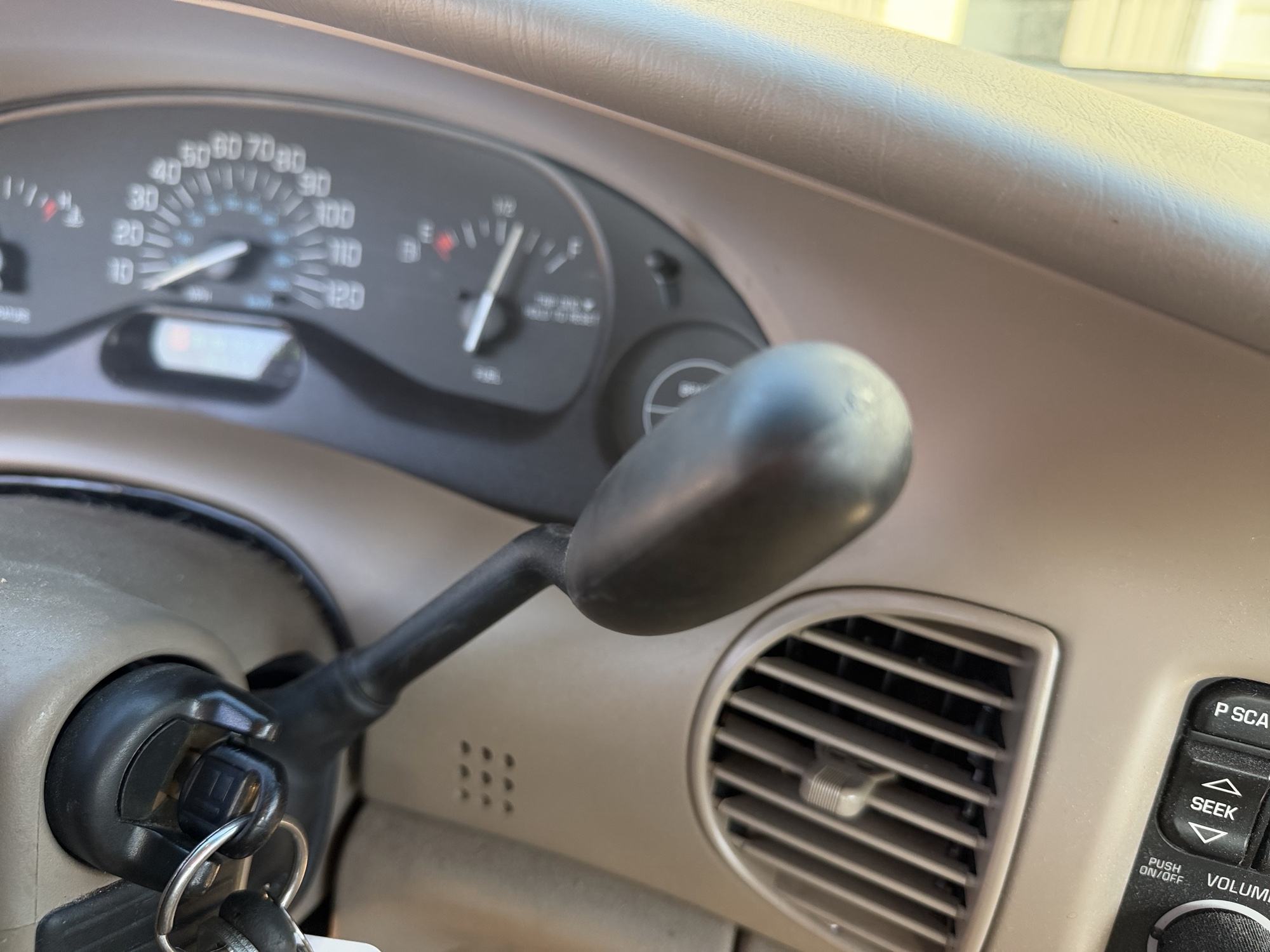 2003 buick century custom with 83665 miles for sale near Elk River, Minnesota 106811_41_shifter.jpg