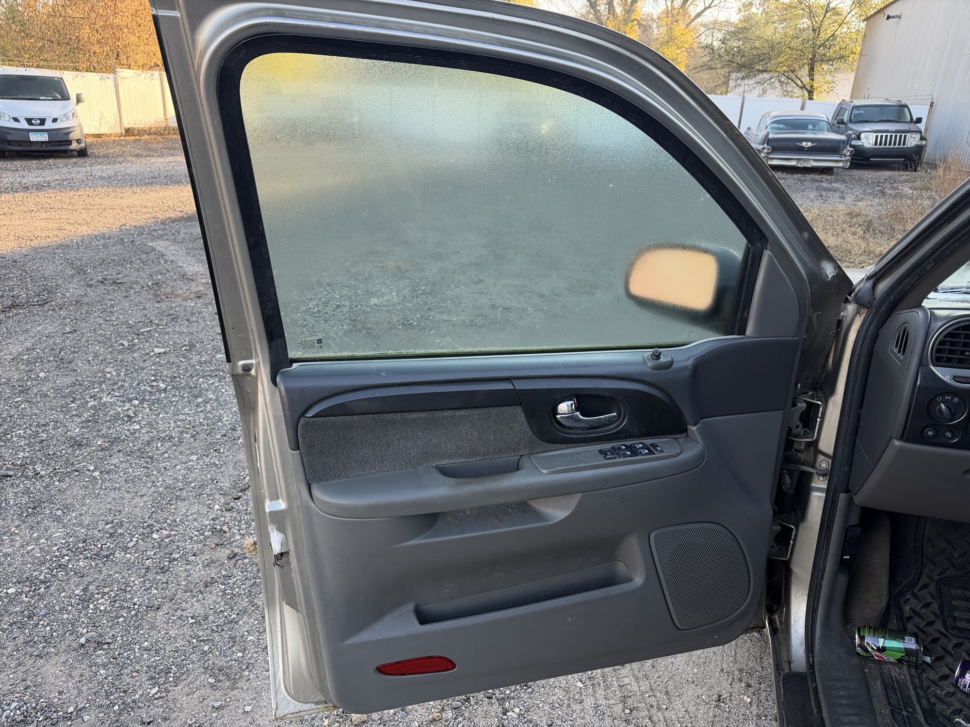 2002 gmc envoy sle-4wd with 221103 miles for sale near Elk River, Minnesota 106812_23_driver_door_panel.jpg