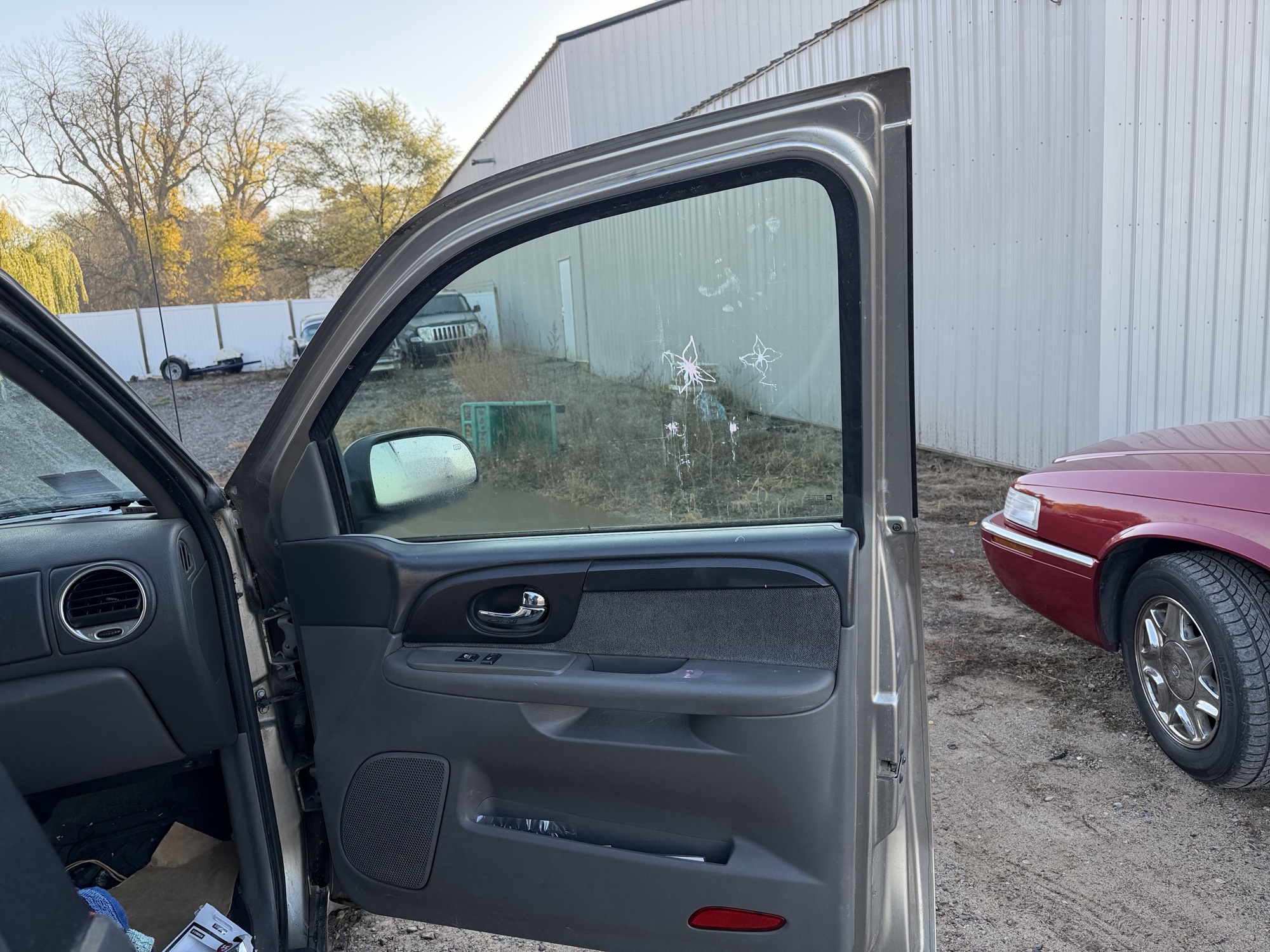 2002 gmc envoy sle-4wd with 221103 miles for sale near Elk River, Minnesota 106812_32_passenger_door_panel.jpg