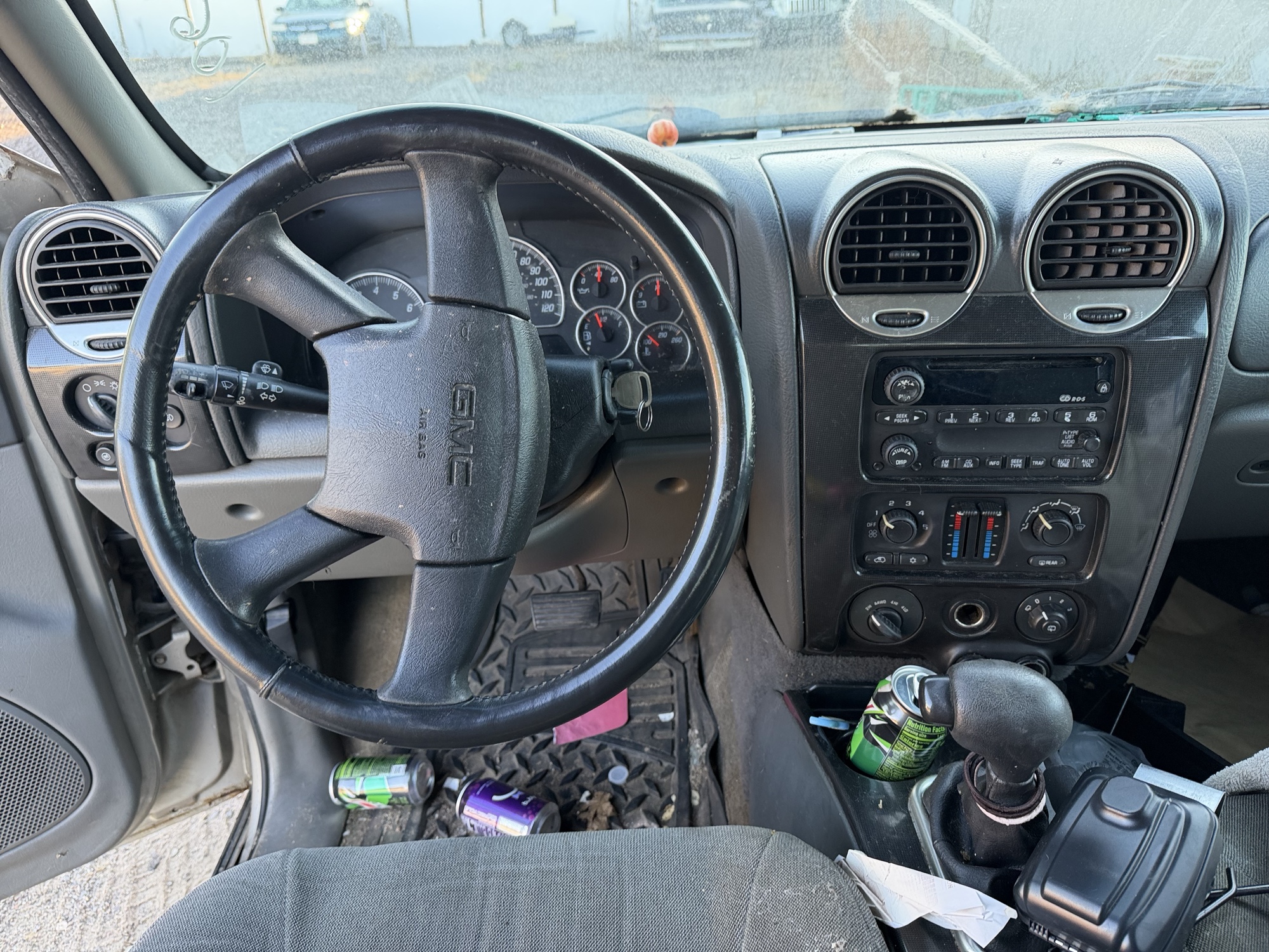 2002 gmc envoy sle-4wd with 221103 miles for sale near Elk River, Minnesota 106812_33_dash_from_driver.jpg
