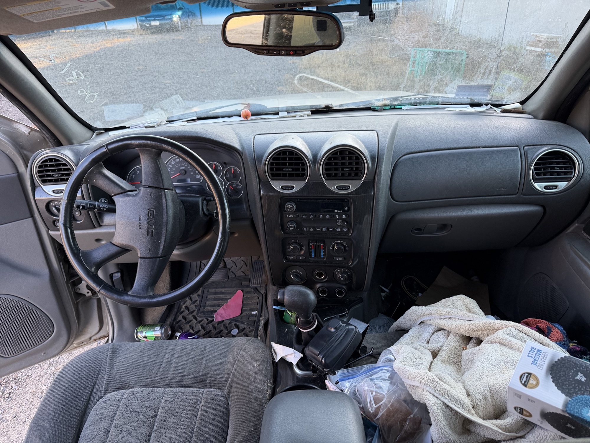 2002 gmc envoy sle-4wd with 221103 miles for sale near Elk River, Minnesota 106812_34_whole_dash.jpg