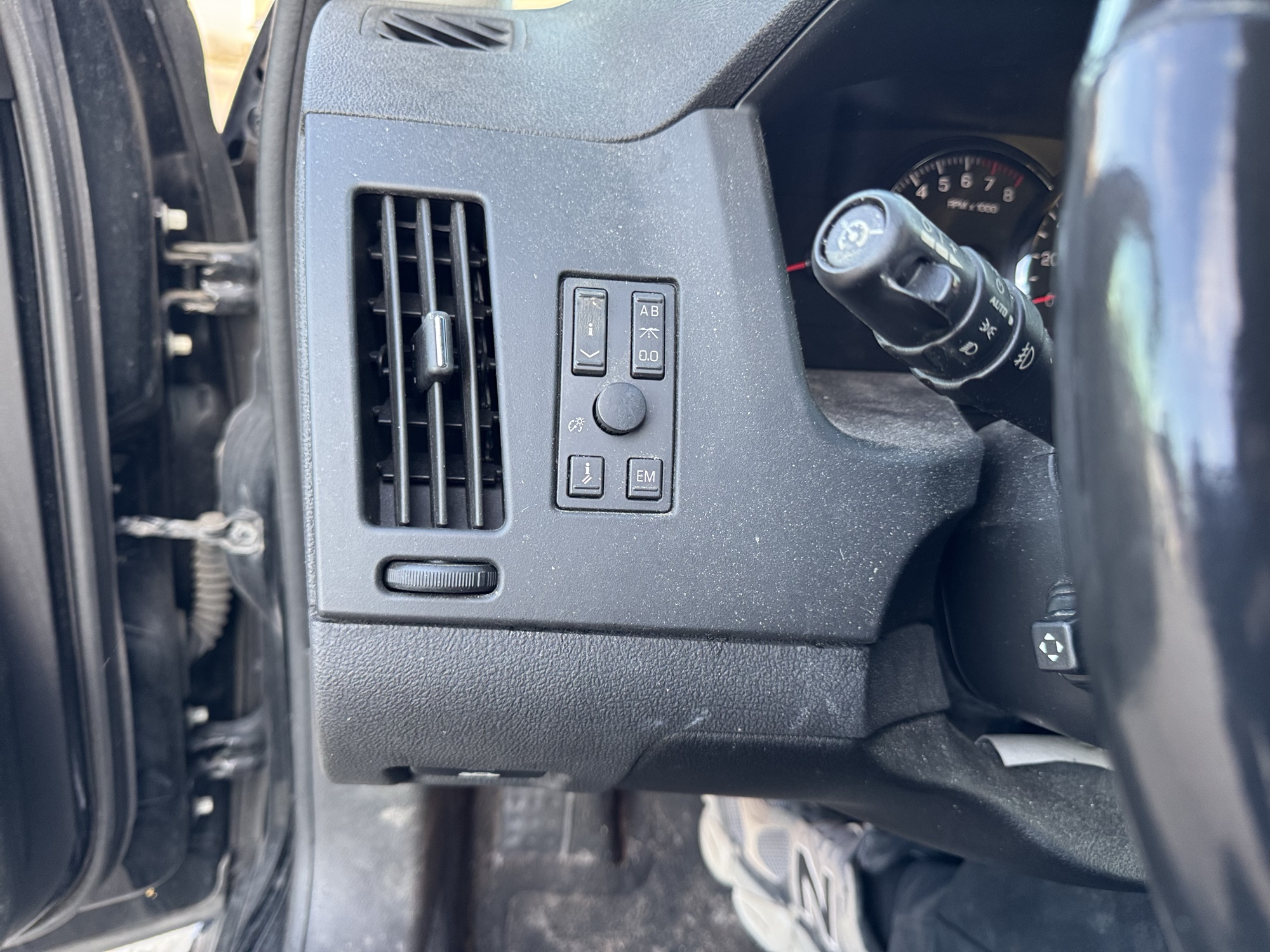 2007 cadillac sts v6 with 143440 miles for sale near Elk River, Minnesota 106813_37_left_of_steering_wheel.jpg