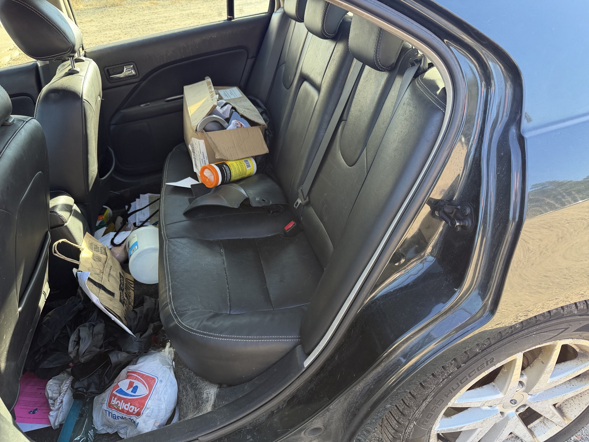 2010 ford fusion sel with 188474 miles for sale near Elk River, Minnesota 106814_24_drv_rear_seat.jpg