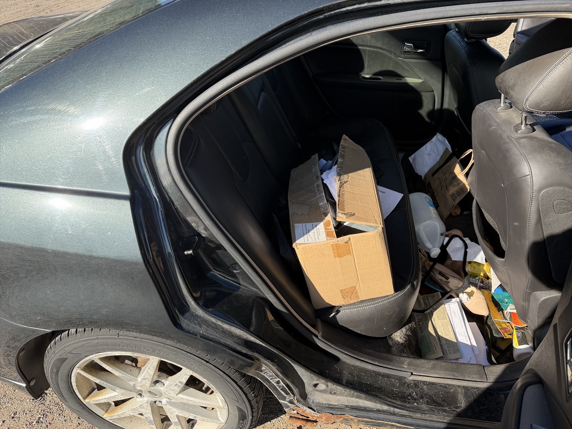 2010 ford fusion sel with 188474 miles for sale near Elk River, Minnesota 106814_28_pass_rear_seat.jpg