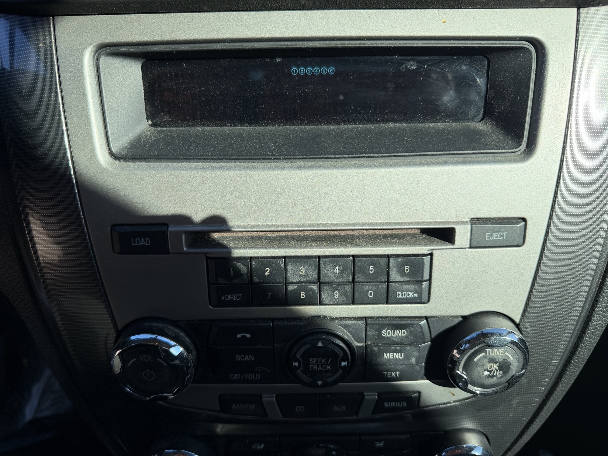 2010 ford fusion sel with 188474 miles for sale near Elk River, Minnesota 106814_39_radio_closeup.jpg
