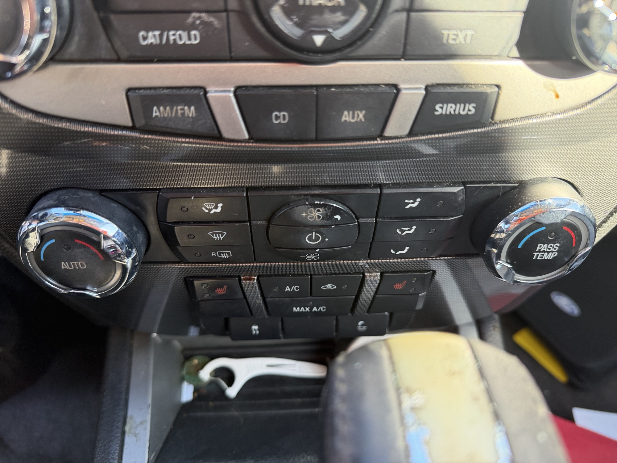 2010 ford fusion sel with 188474 miles for sale near Elk River, Minnesota 106814_40_climate_control.jpg