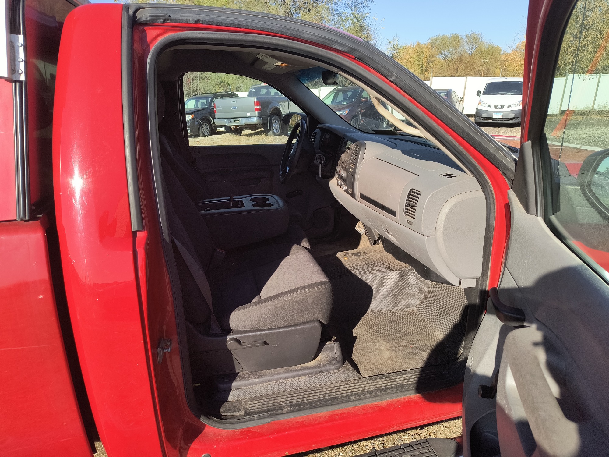 2013 chevrolet silverado-1500 work-truck-2wd with 185744 miles for sale near Elk River, Minnesota 106815_31_passenger_seat.jpg