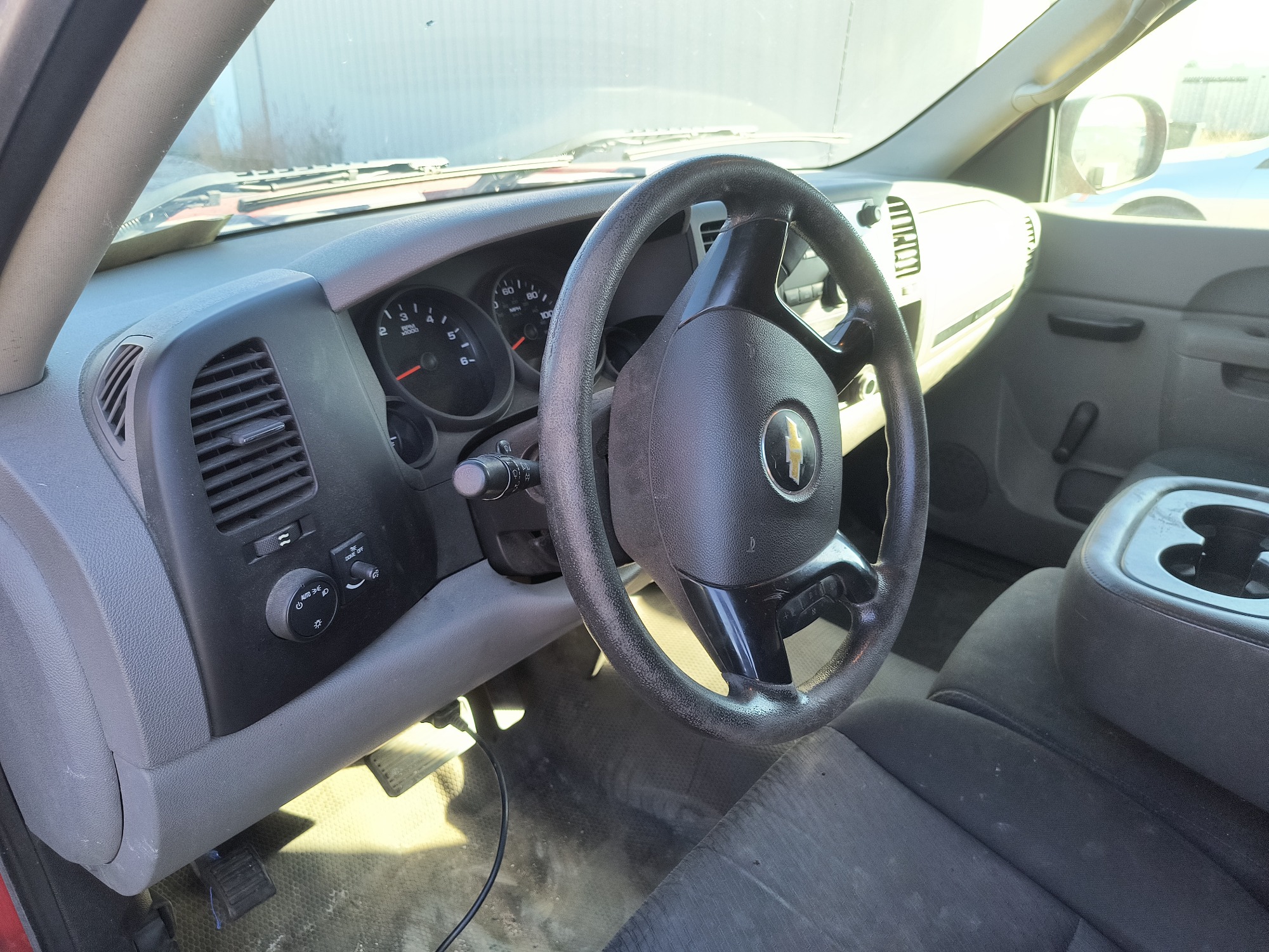 2013 chevrolet silverado-1500 work-truck-2wd with 185744 miles for sale near Elk River, Minnesota 106815_37_left_of_steering_wheel.jpg