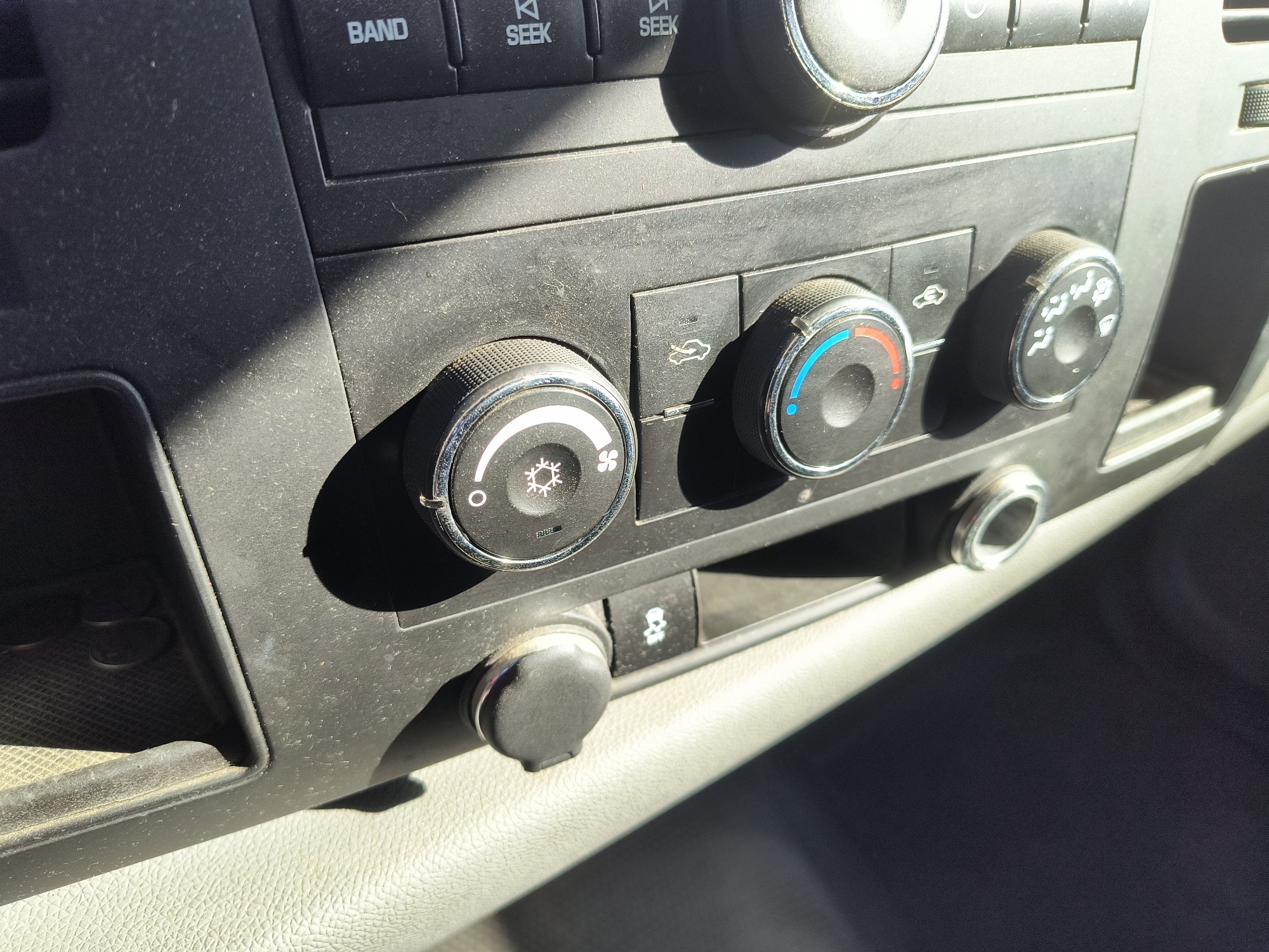 2013 chevrolet silverado-1500 work-truck-2wd with 185744 miles for sale near Elk River, Minnesota 106815_40_climate_control.jpg