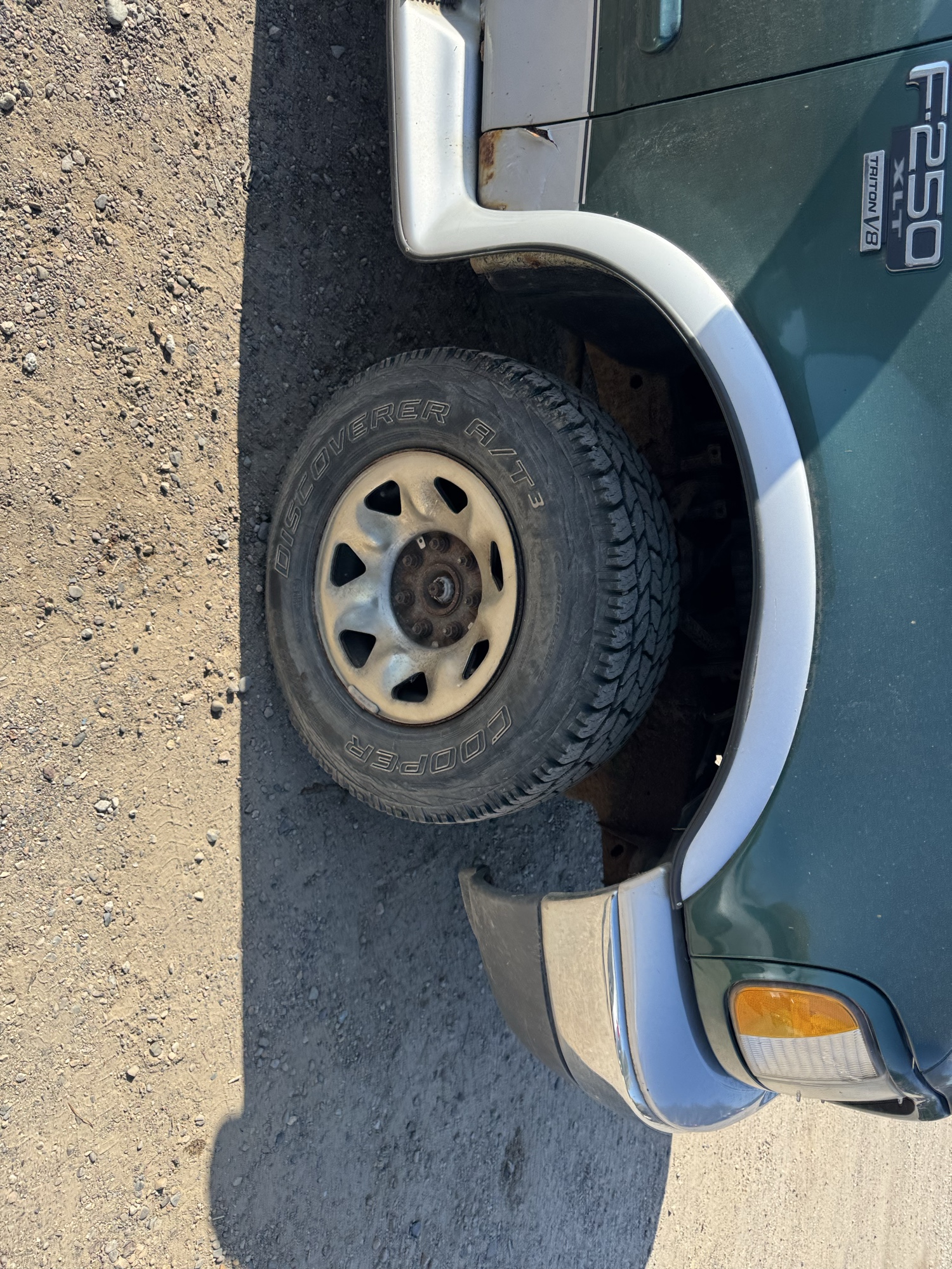 1999 ford f-250 ws-reg.-cab-4wd for sale near Elk River, Minnesota 106816_15_front_pass_wheel.jpg