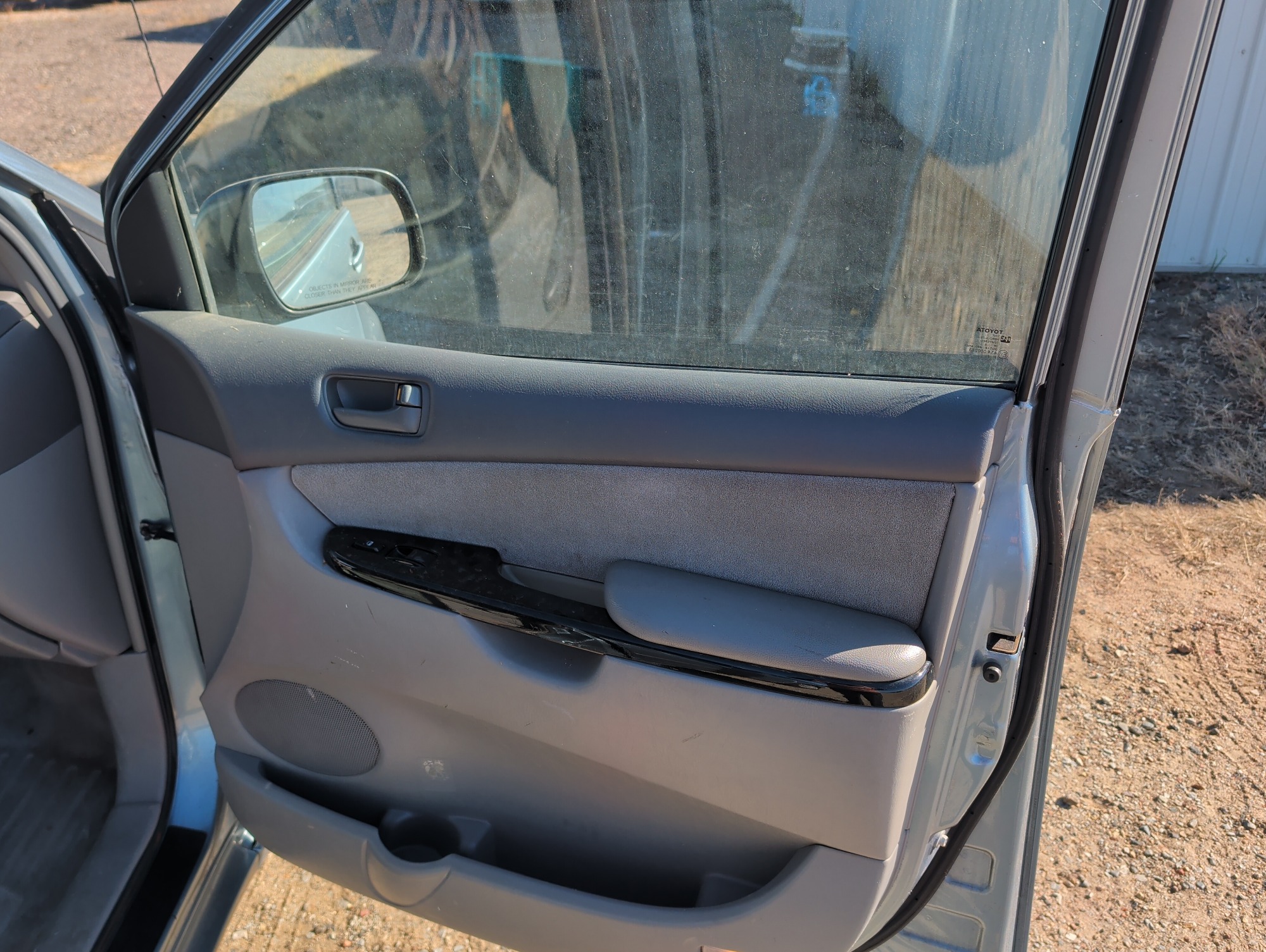2005 toyota sienna le with 270873 miles for sale near Elk River, Minnesota 106819_32_passenger_door_panel.jpg