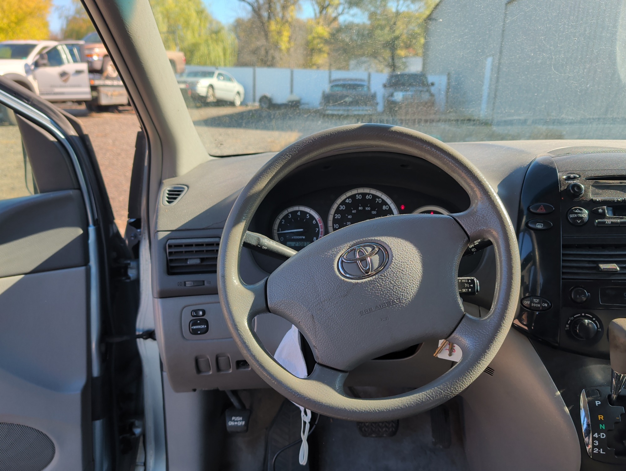 2005 toyota sienna le with 270873 miles for sale near Elk River, Minnesota 106819_33_dash_from_driver.jpg
