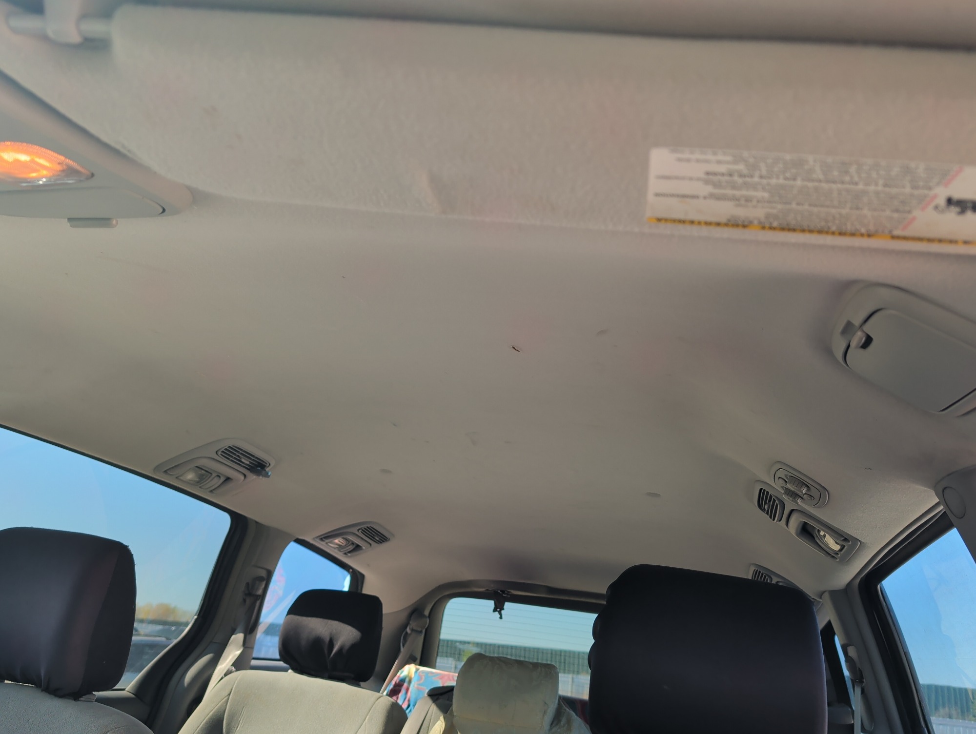 2005 toyota sienna le with 270873 miles for sale near Elk River, Minnesota 106819_35_headliner_sunroof.jpg