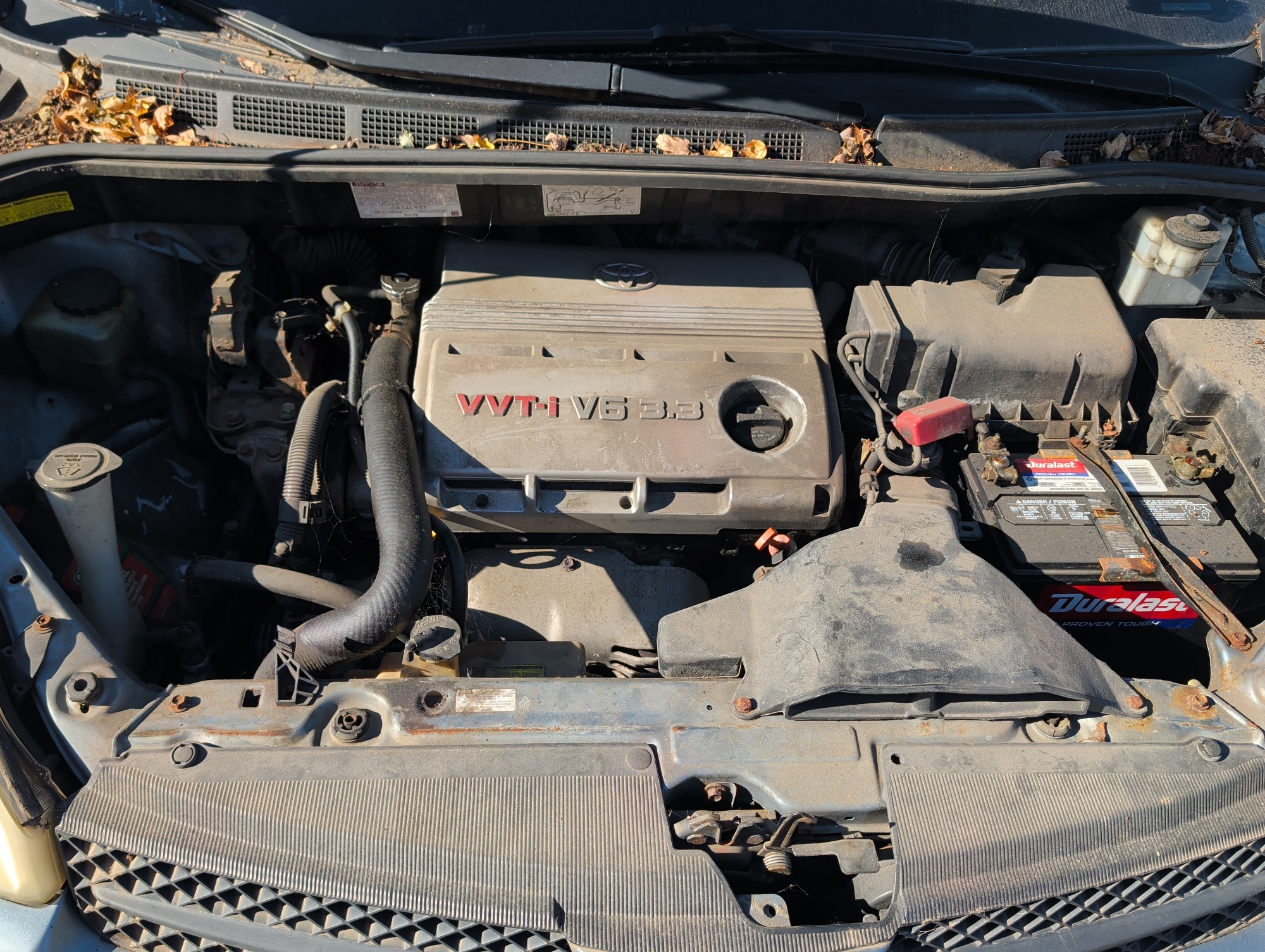 2005 toyota sienna le with 270873 miles for sale near Elk River, Minnesota 106819_49_engine_bay.jpg