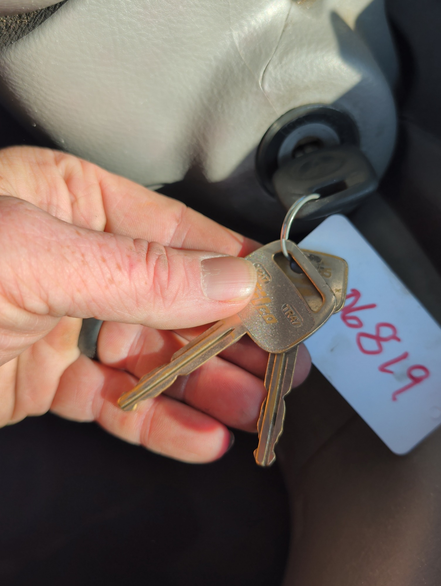 2005 toyota sienna le with 270873 miles for sale near Elk River, Minnesota 106819_51_keys.jpg