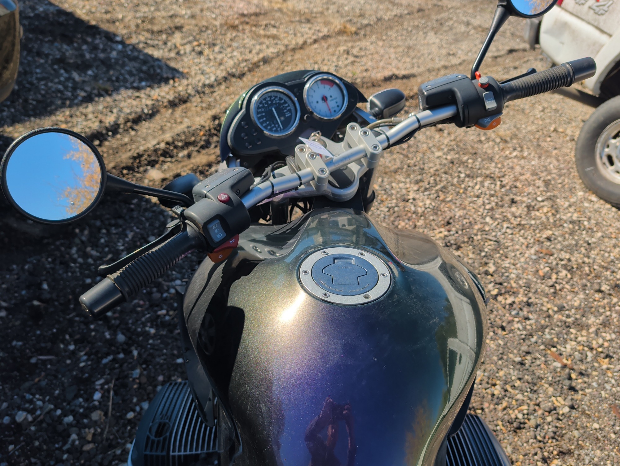 2004 bmw r1150r-rockster - with 24064 miles for sale near Elk River, Minnesota 106820_33_dash_from_driver.jpg
