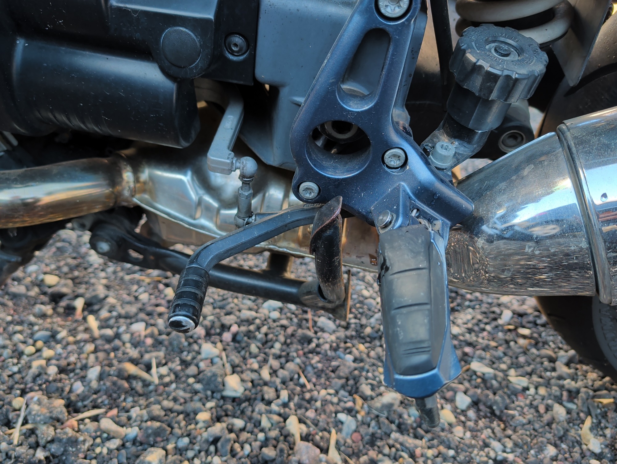 2004 bmw r1150r-rockster - with 24064 miles for sale near Elk River, Minnesota 106820_41_shifter.jpg