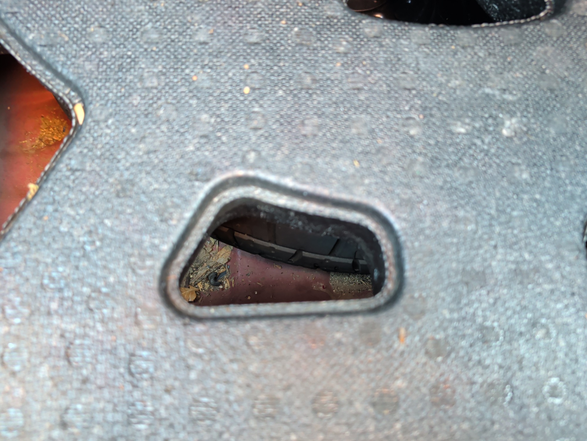 2013 nissan sentra s-6mt with 130137 miles for sale near Elk River, Minnesota 106822_27_spare_tire.jpg