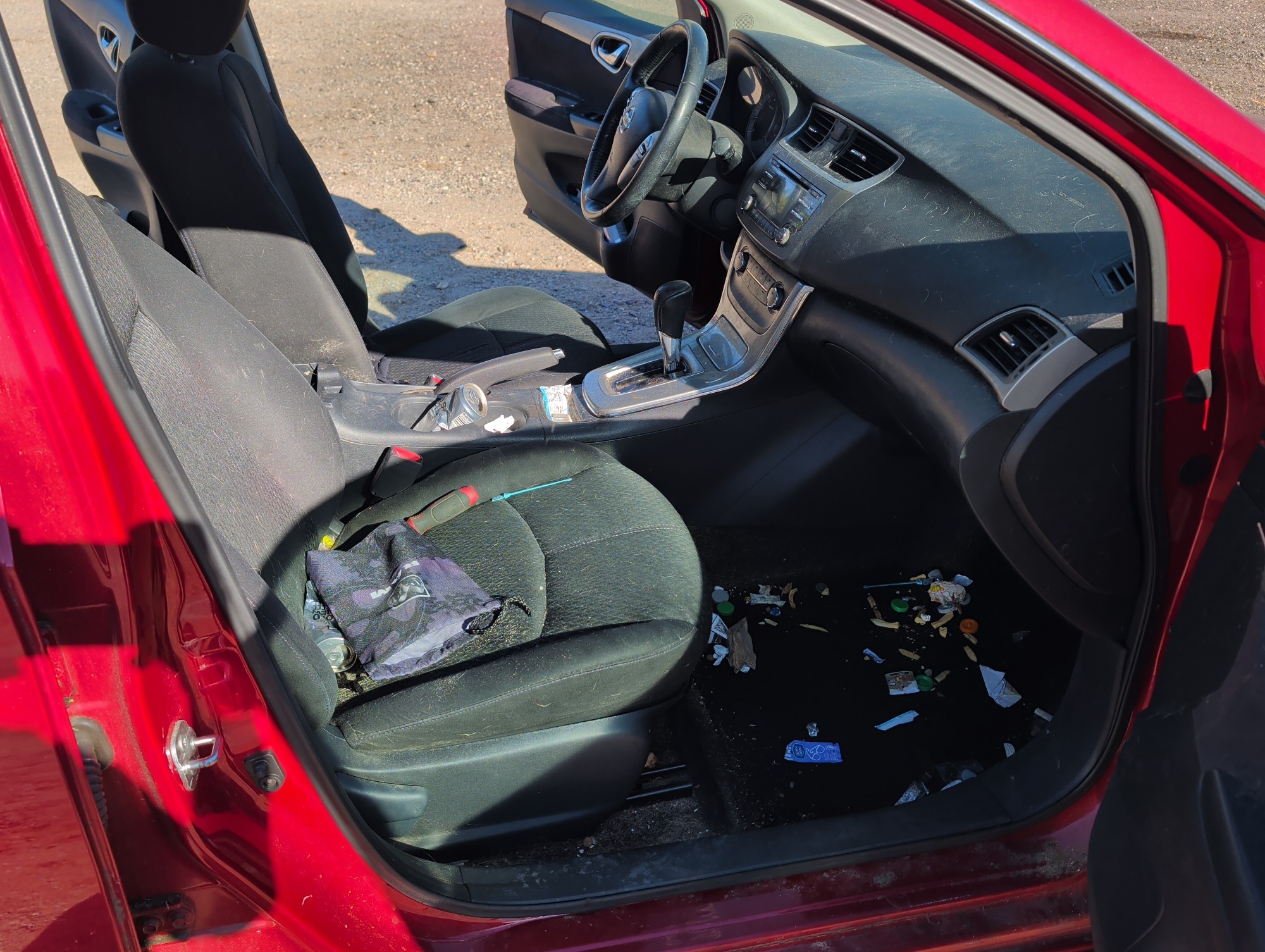 2013 nissan sentra s-6mt with 130137 miles for sale near Elk River, Minnesota 106822_31_passenger_seat.jpg