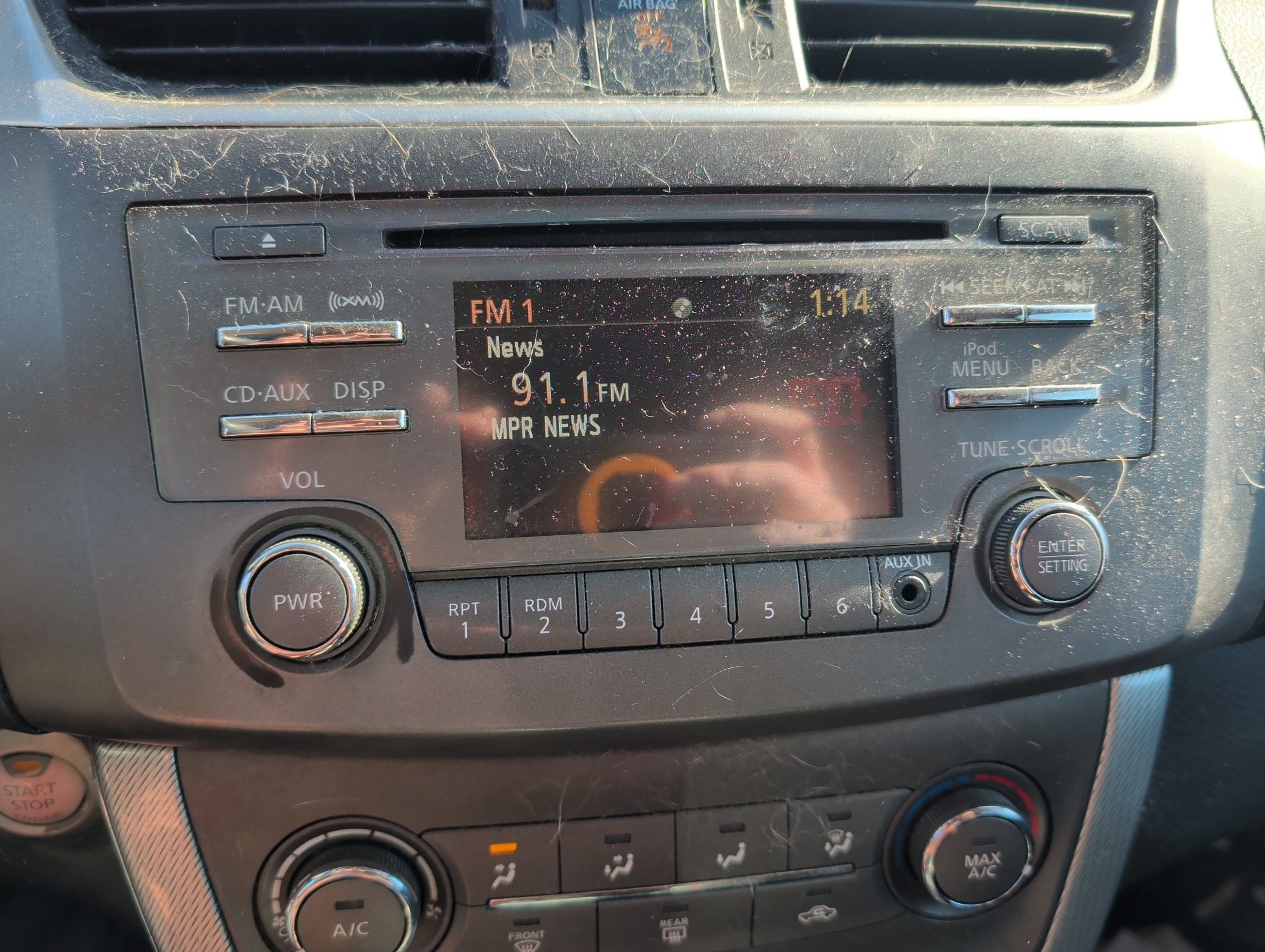 2013 nissan sentra s-6mt with 130137 miles for sale near Elk River, Minnesota 106822_39_radio_closeup.jpg