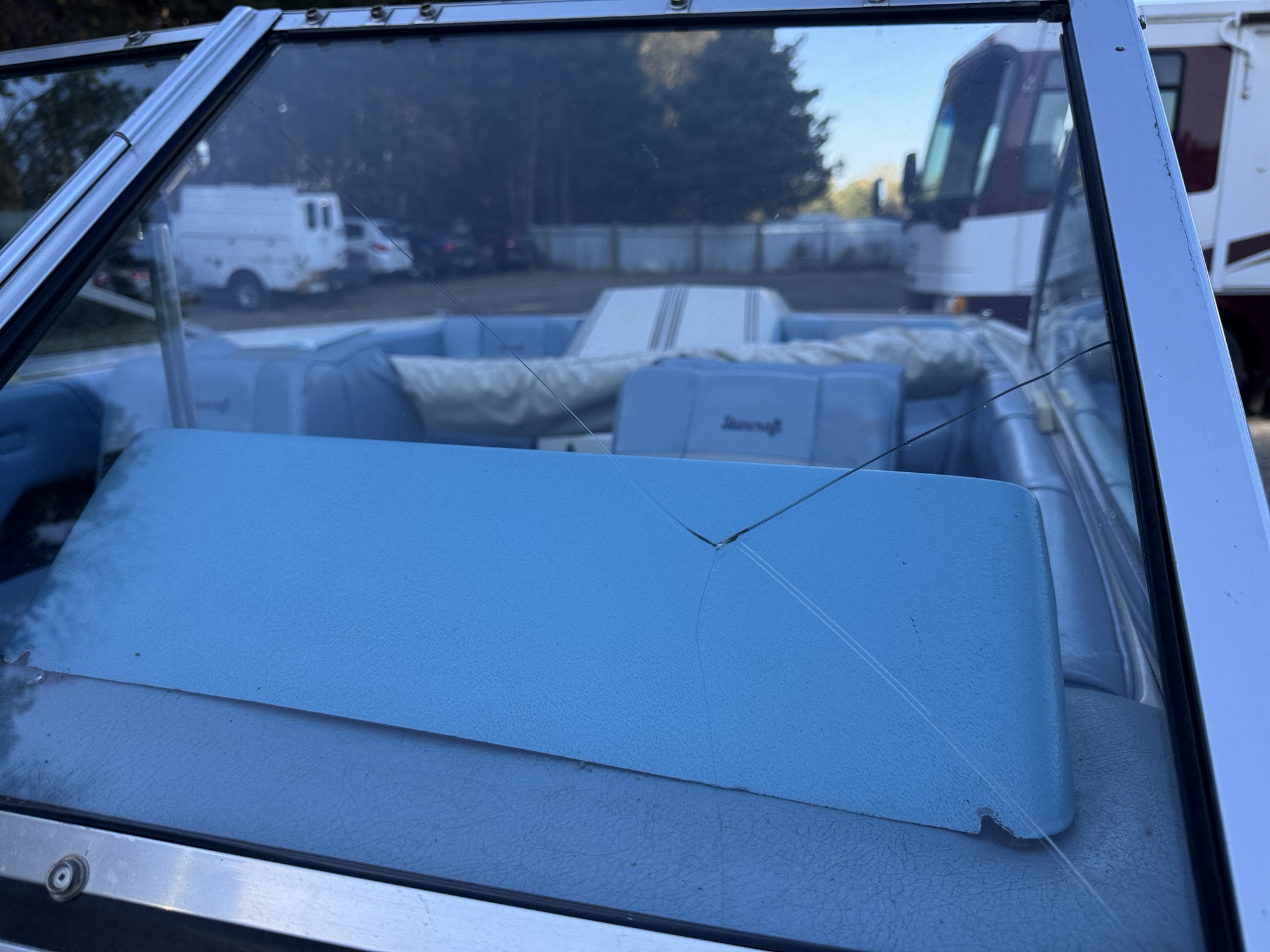 1986 starcraft- x for sale near Elk River, Minnesota 106823_09_front_windshield.jpg