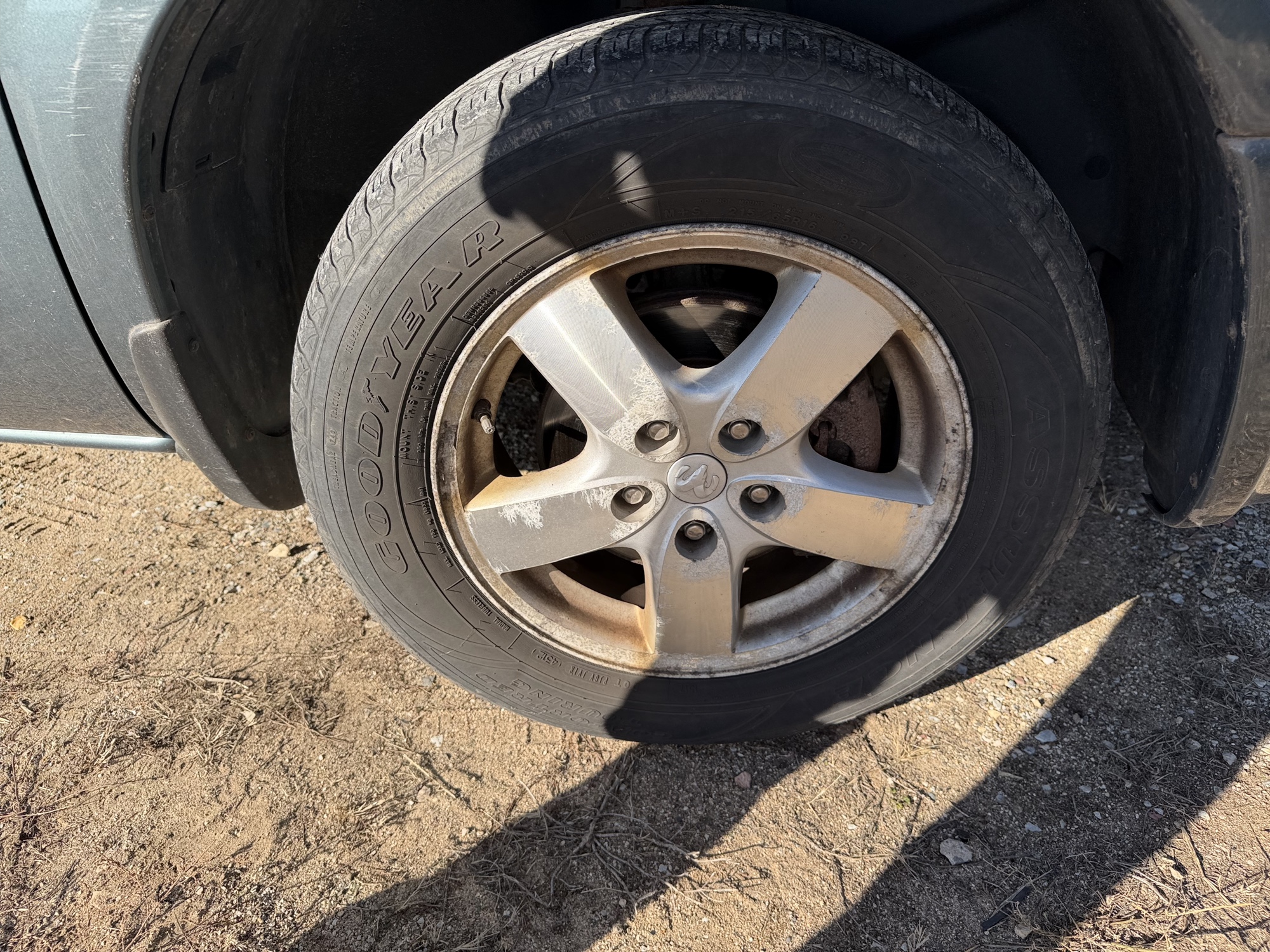 2007 dodge grand-caravan sxt with 169997 miles for sale near Elk River, Minnesota 106825_15_front_pass_wheel.jpg