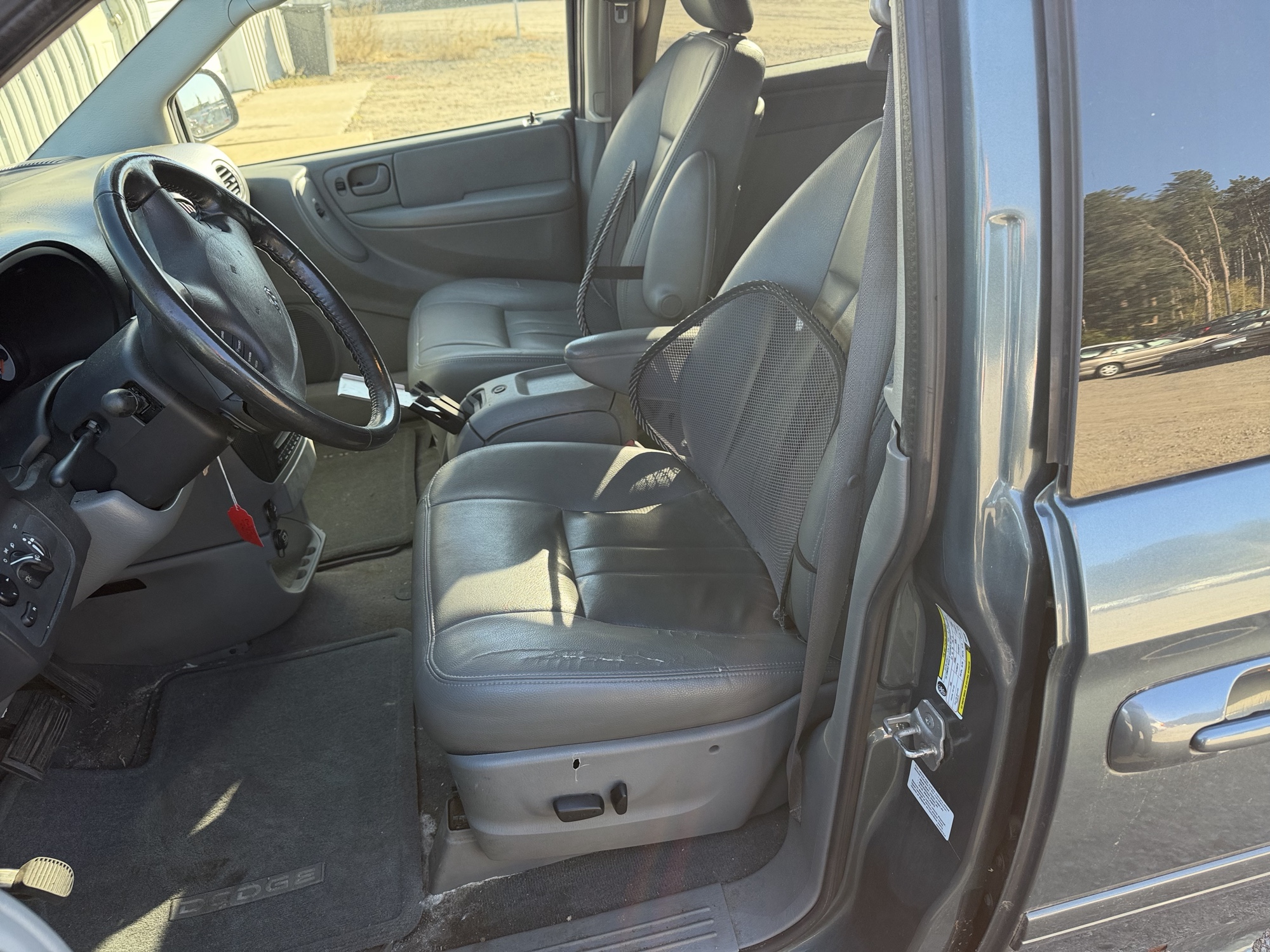 2007 dodge grand-caravan sxt with 169997 miles for sale near Elk River, Minnesota 106825_22_driver_seat.jpg