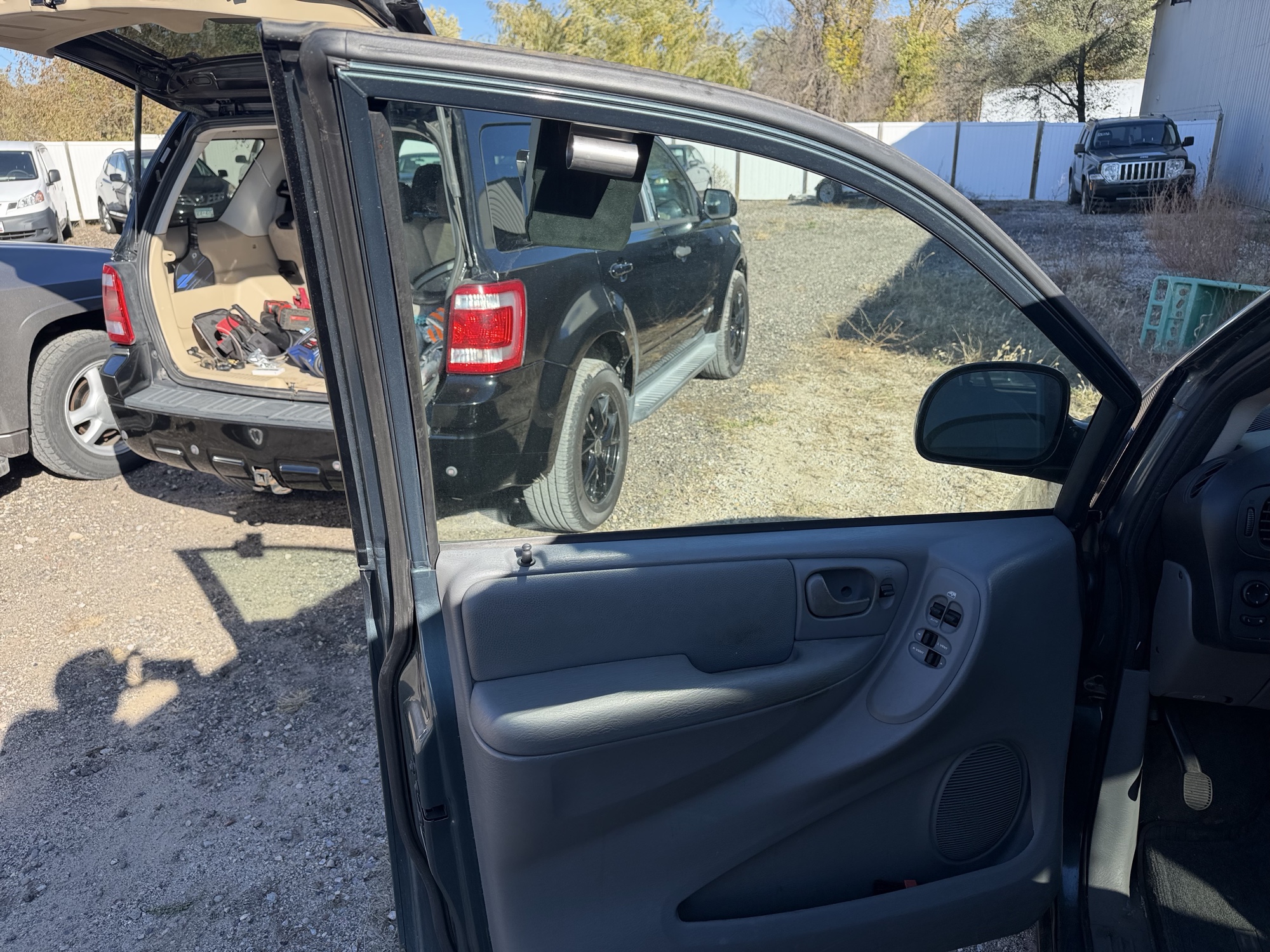 2007 dodge grand-caravan sxt with 169997 miles for sale near Elk River, Minnesota 106825_23_driver_door_panel.jpg