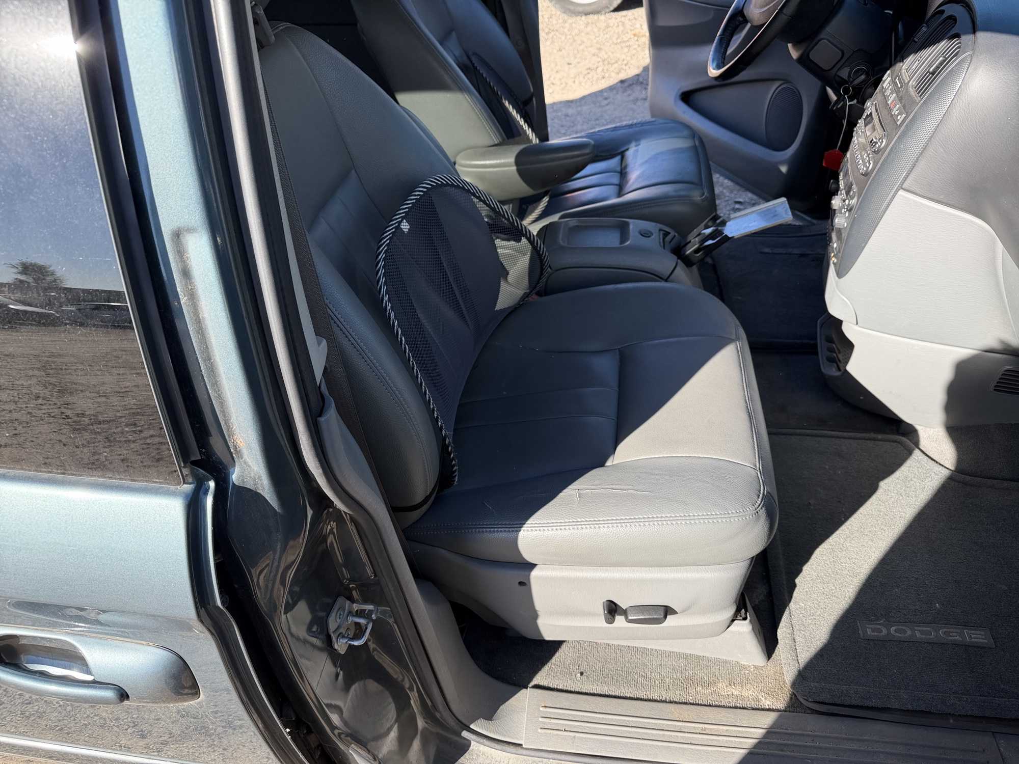 2007 dodge grand-caravan sxt with 169997 miles for sale near Elk River, Minnesota 106825_31_passenger_seat.jpg