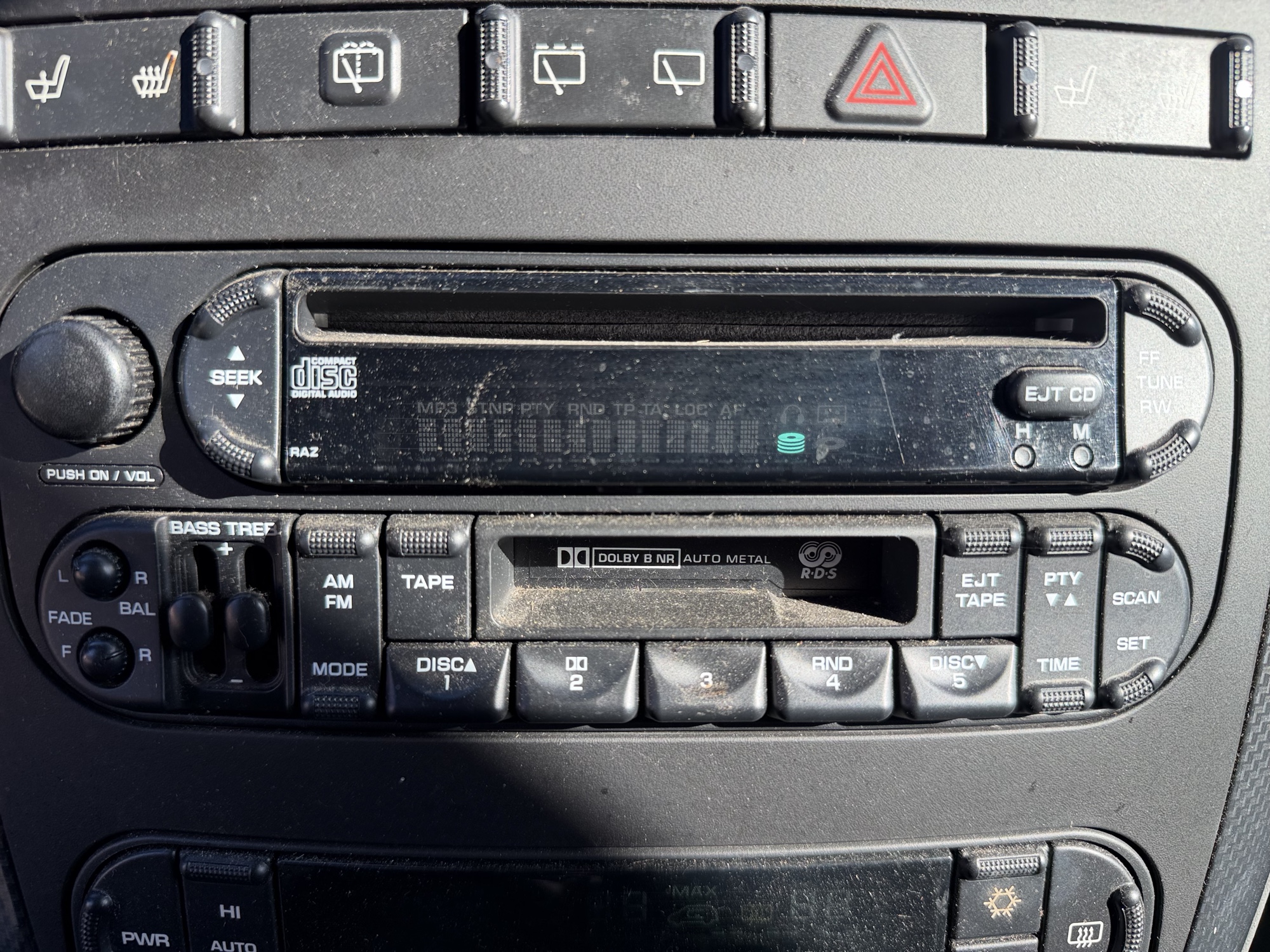 2007 dodge grand-caravan sxt with 169997 miles for sale near Elk River, Minnesota 106825_39_radio_closeup.jpg