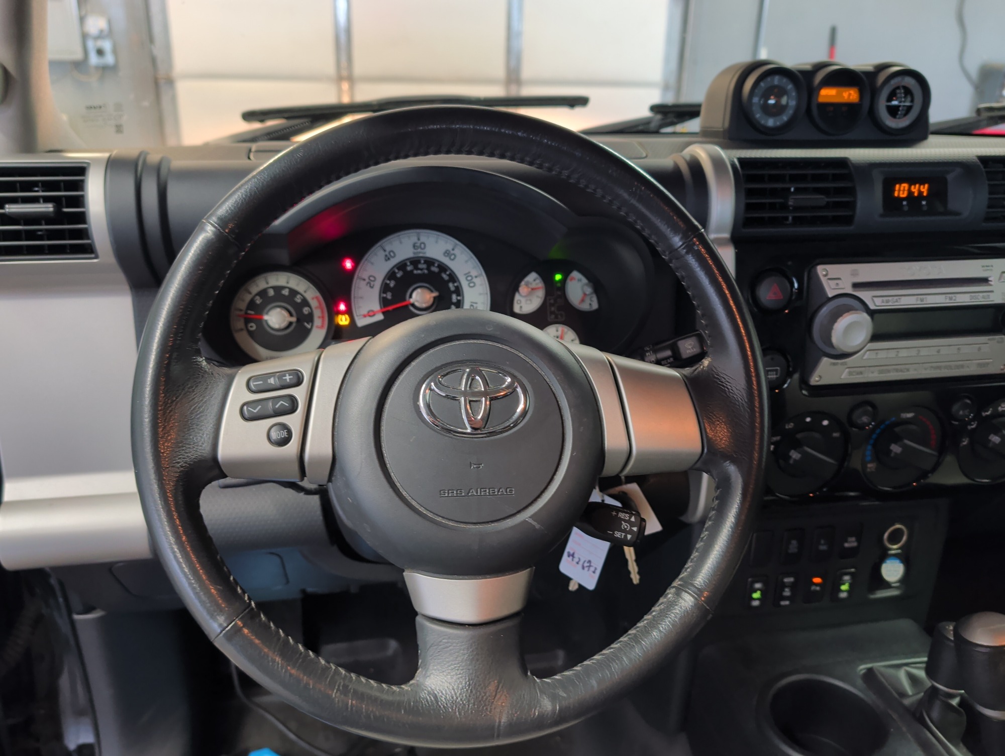 2008 toyota fj-cruiser 4wd-at with 98716 miles for sale near Elk River, Minnesota 106827_33_dash_from_driver.jpg