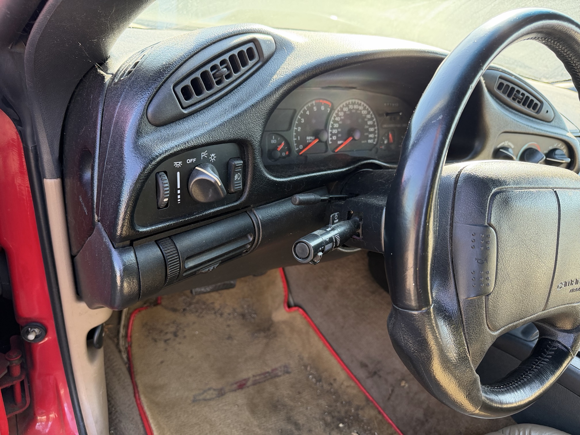 1995 chevrolet camaro z28-convertible with 167785 miles for sale near Elk River, Minnesota 106829_37_left_of_steering_wheel.jpg