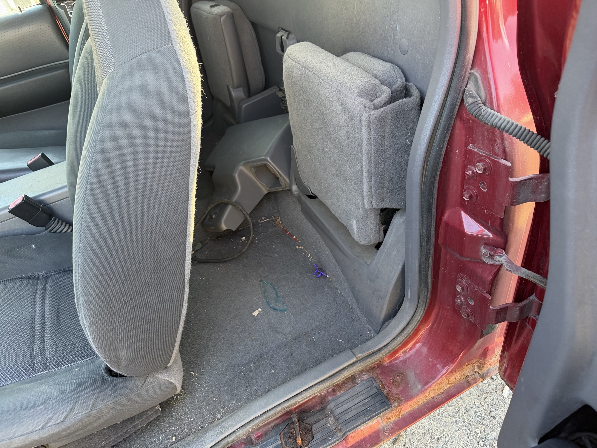 2002 ford ranger edge-supercab-4wd with 228144 miles for sale near Elk River, Minnesota 106830_24_drv_rear_seat.jpg
