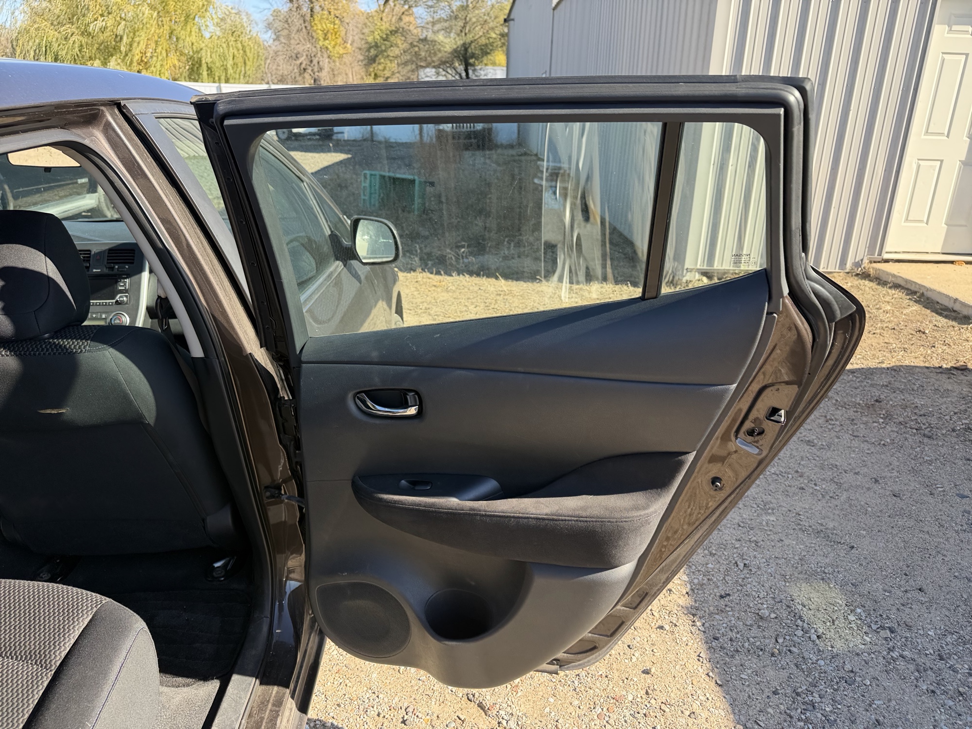2016 nissan leaf sl with 82655 miles for sale near Elk River, Minnesota 106835_30_pass_rear_door_panel.jpg