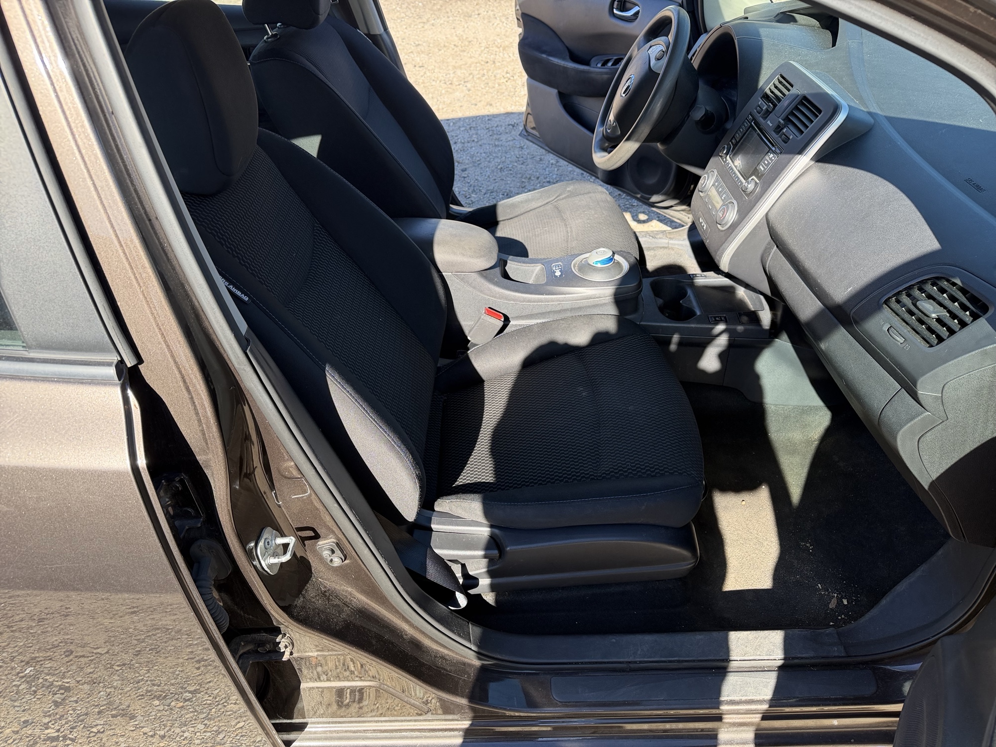 2016 nissan leaf sl with 82655 miles for sale near Elk River, Minnesota 106835_31_passenger_seat.jpg
