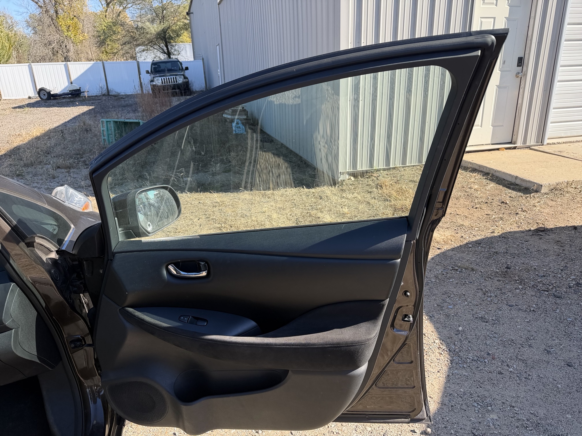 2016 nissan leaf sl with 82655 miles for sale near Elk River, Minnesota 106835_32_passenger_door_panel.jpg
