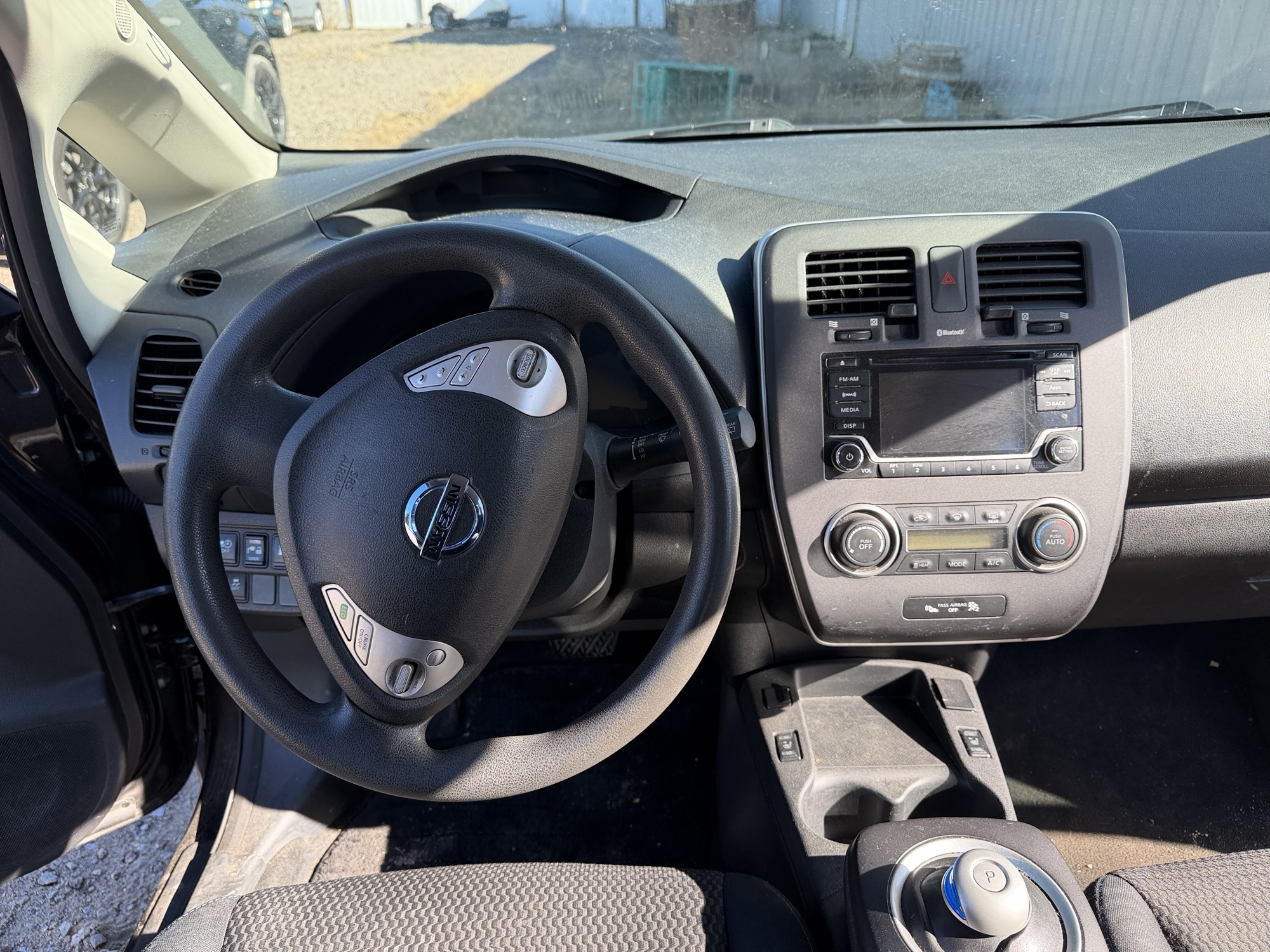 2016 nissan leaf sl with 82655 miles for sale near Elk River, Minnesota 106835_33_dash_from_driver.jpg